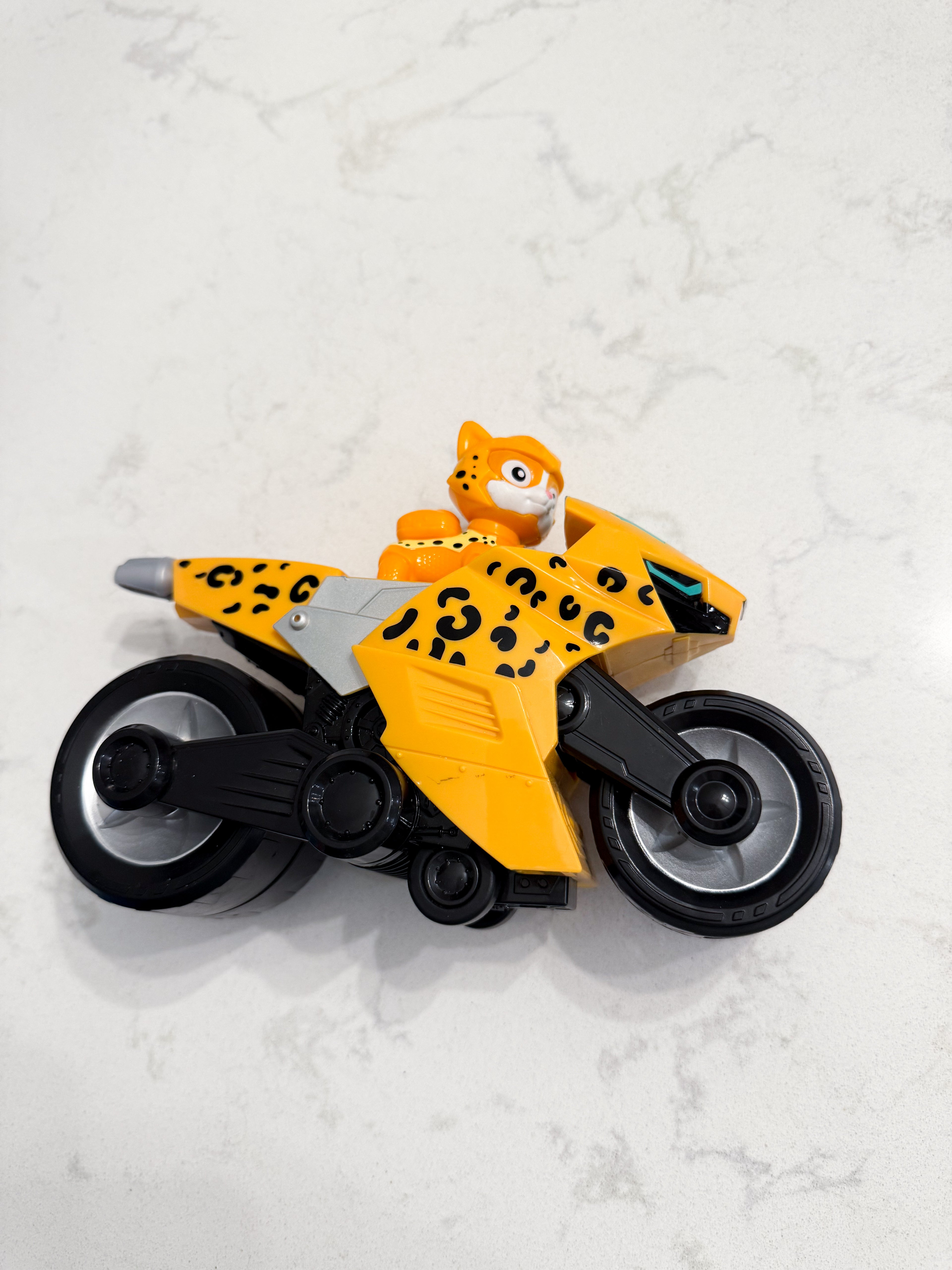 Paw Patrol- Cat pack vehicle- VGUC