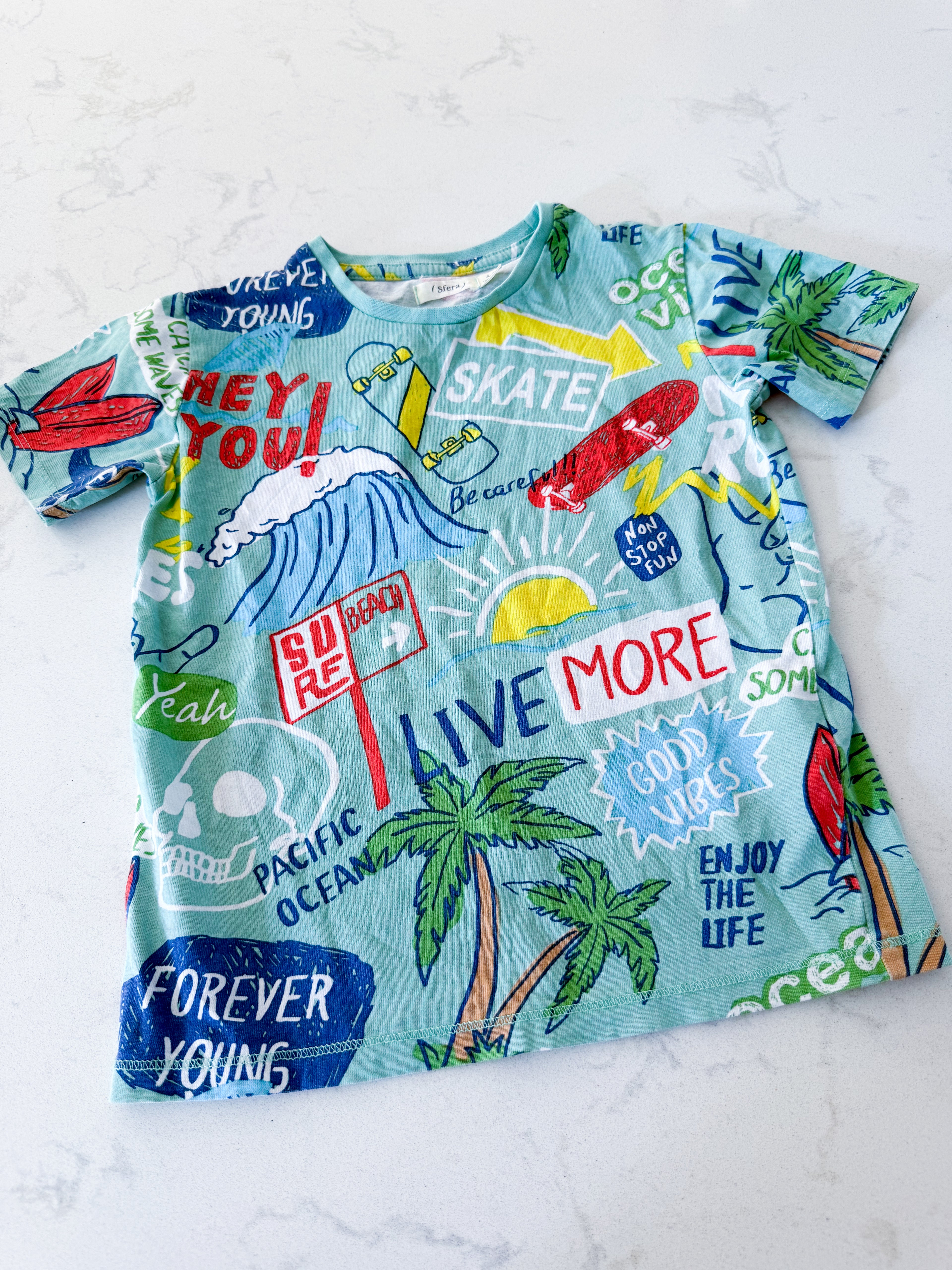 Sfera- 5T- VGUC- blue t shirt with bright graphics