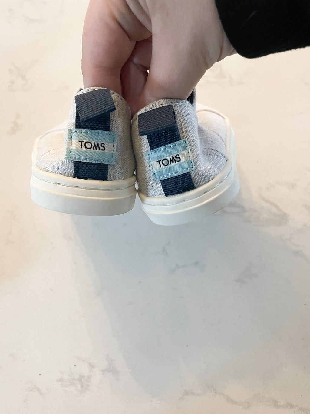TOMS-7C- VGUC**- Grey Canvas shoes