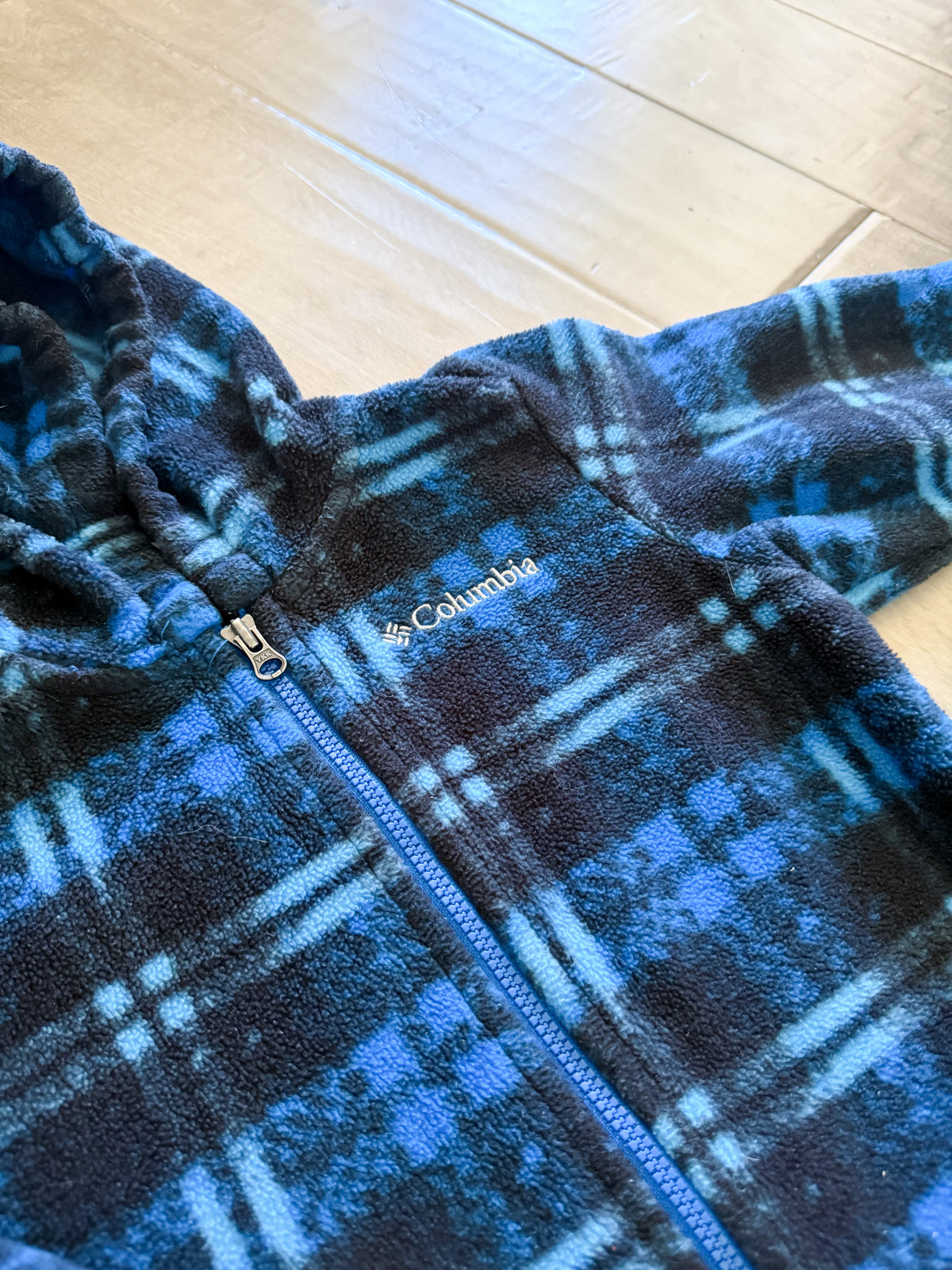 Columbia- 18-24m- GUC- blue plaid fleece bunting suit