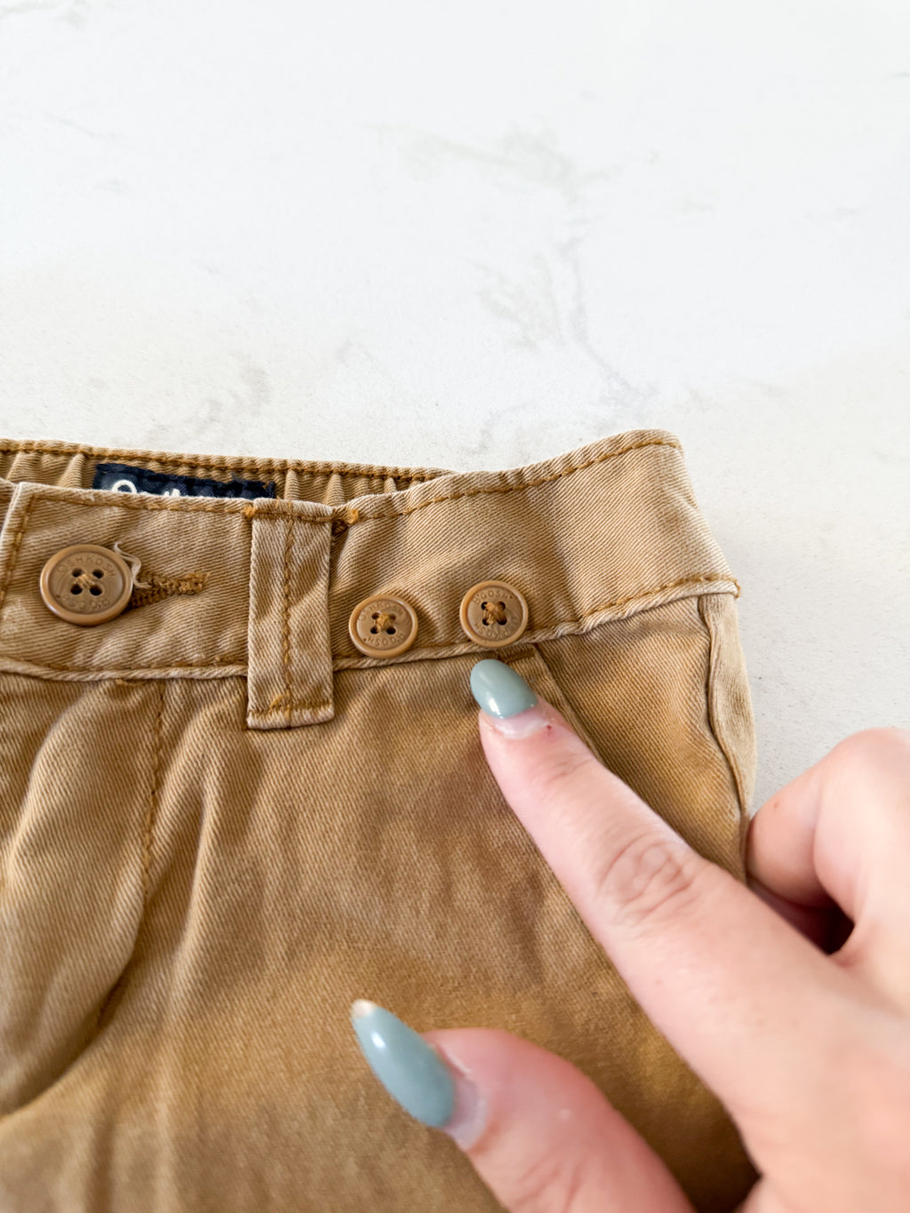 Oshkosh- 6-9m- GUC- beige khaki pants with buttons for suspender attachment