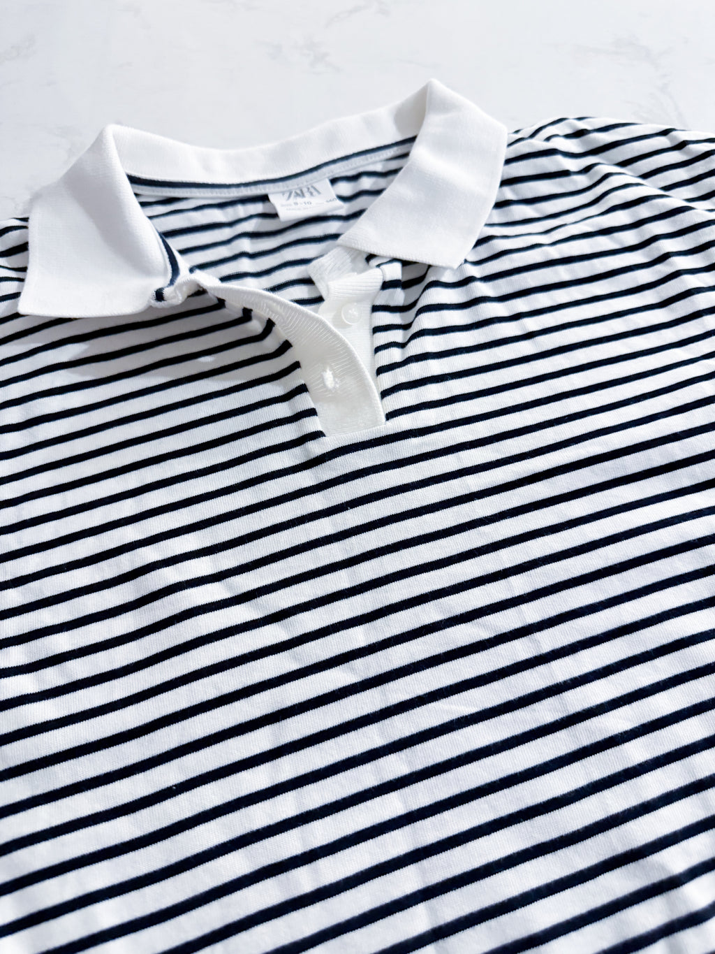 Zara- 9-10Y- VGUC- white and black striped collared crop shirt