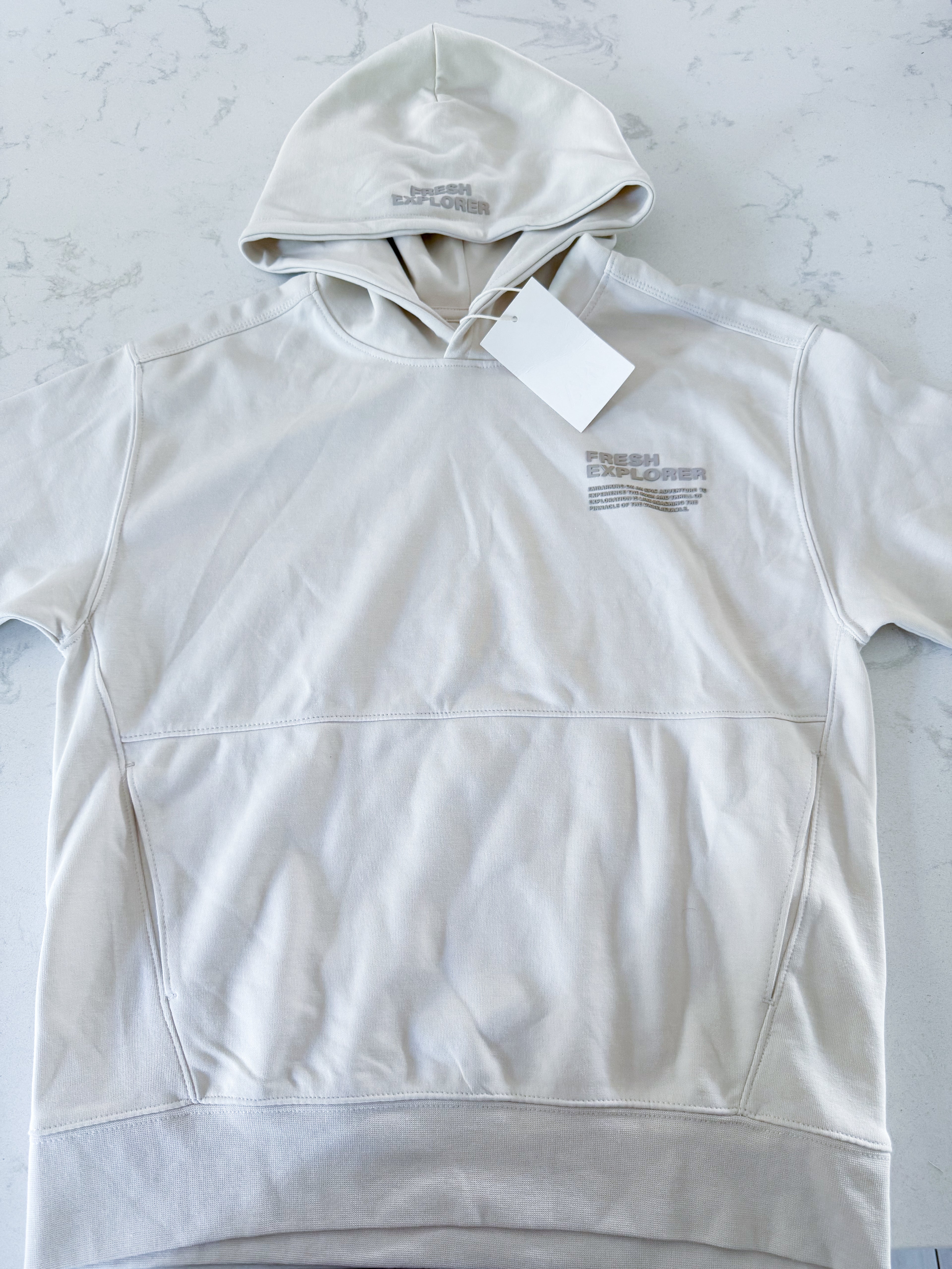 Zara- 11-12Y- BNWT- beige short sleeve hooded shirt with print