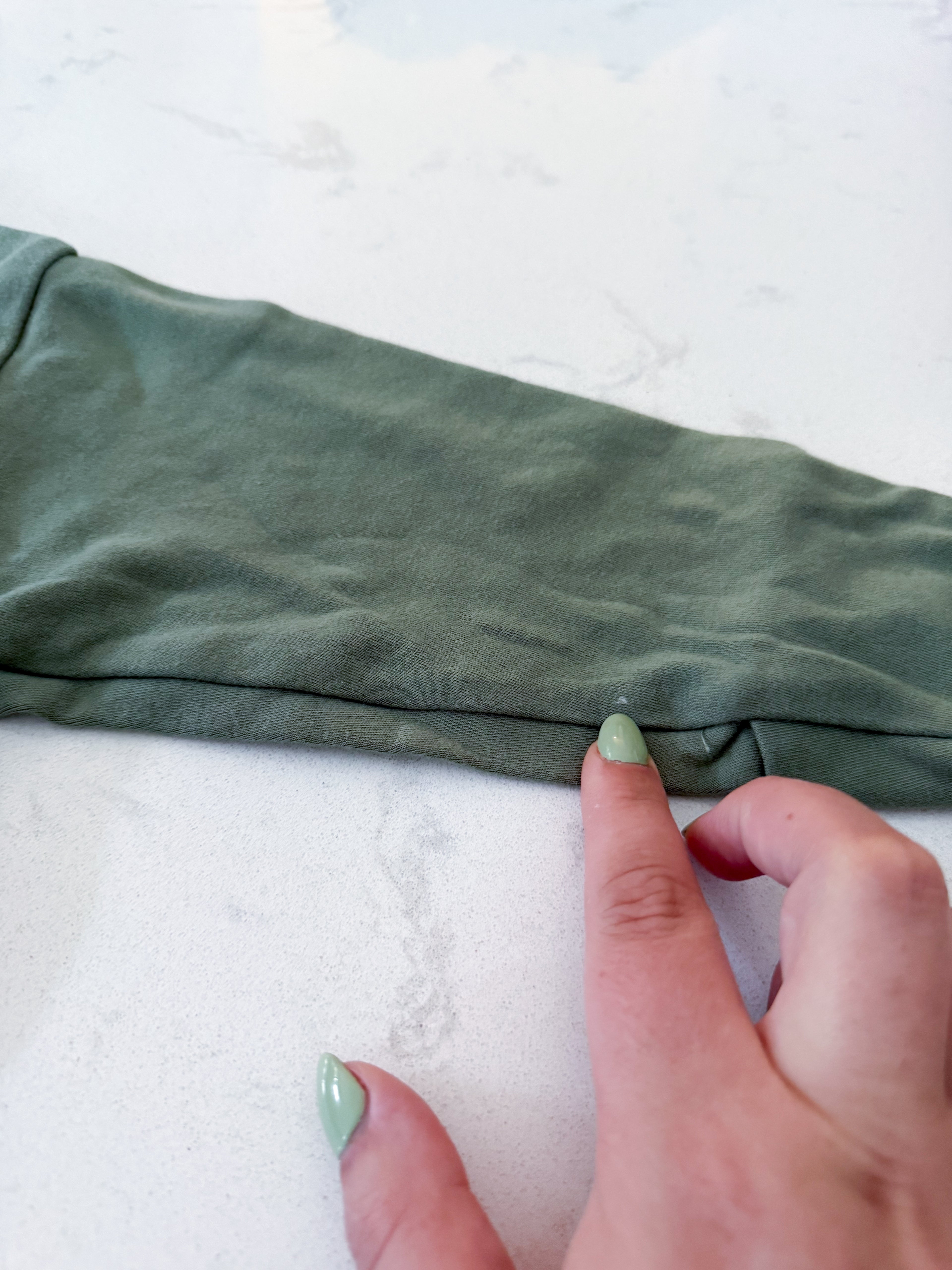 Yoofoss- 6-12m- PLAY- green long sleeve sleep sack with white wolf