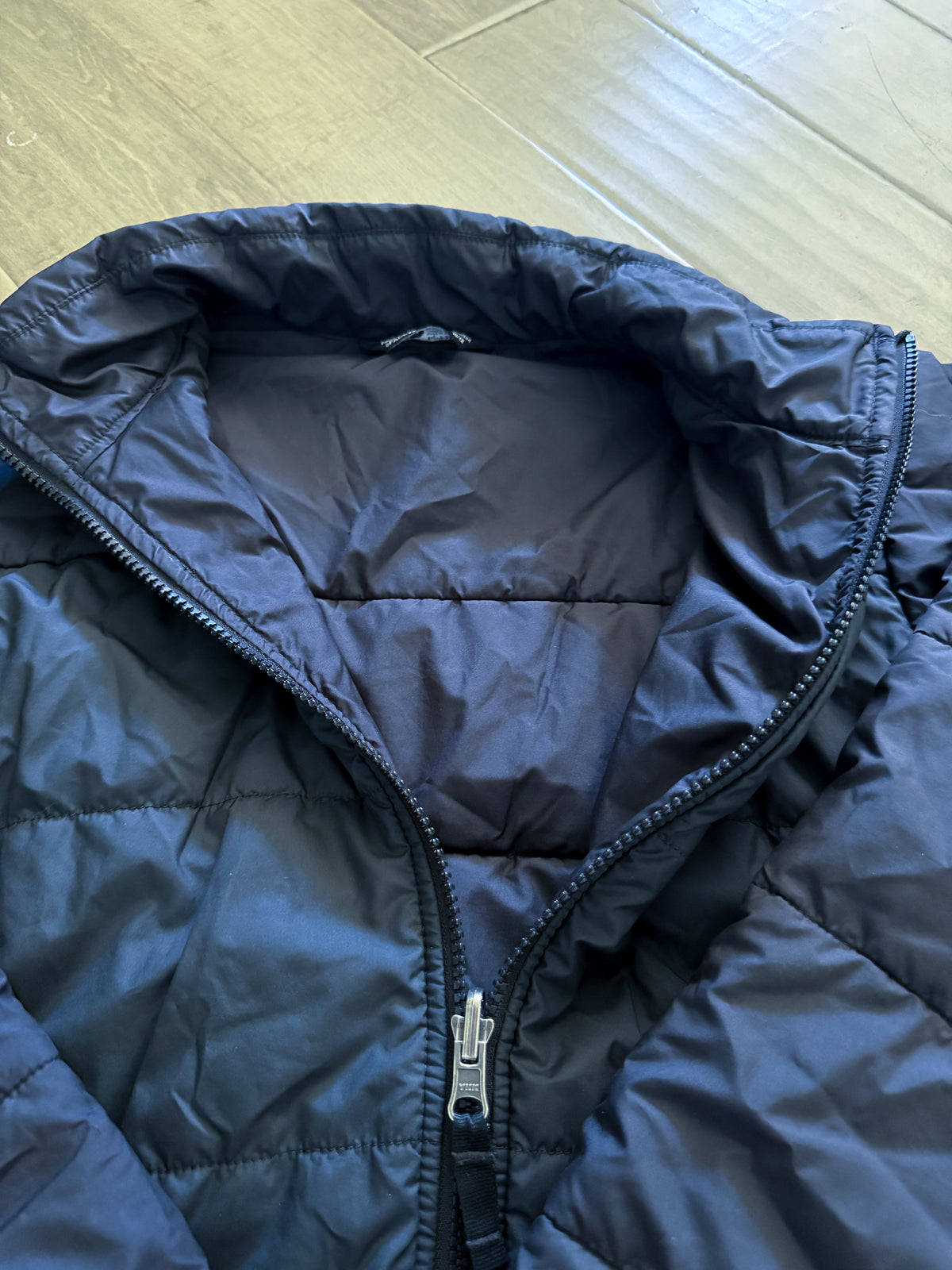 The North Face- 10-12Y- VGUC- black polyester insulated puffer jacket