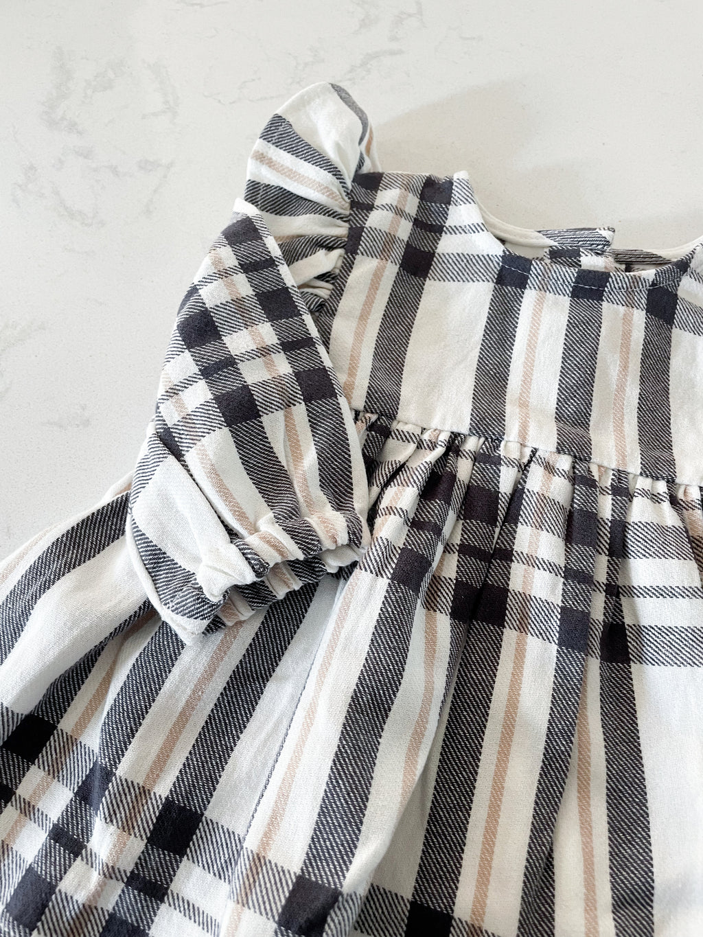 Rise Little Earthling-0-3m (fits big)- BNWT- cream black and beige plaid dress