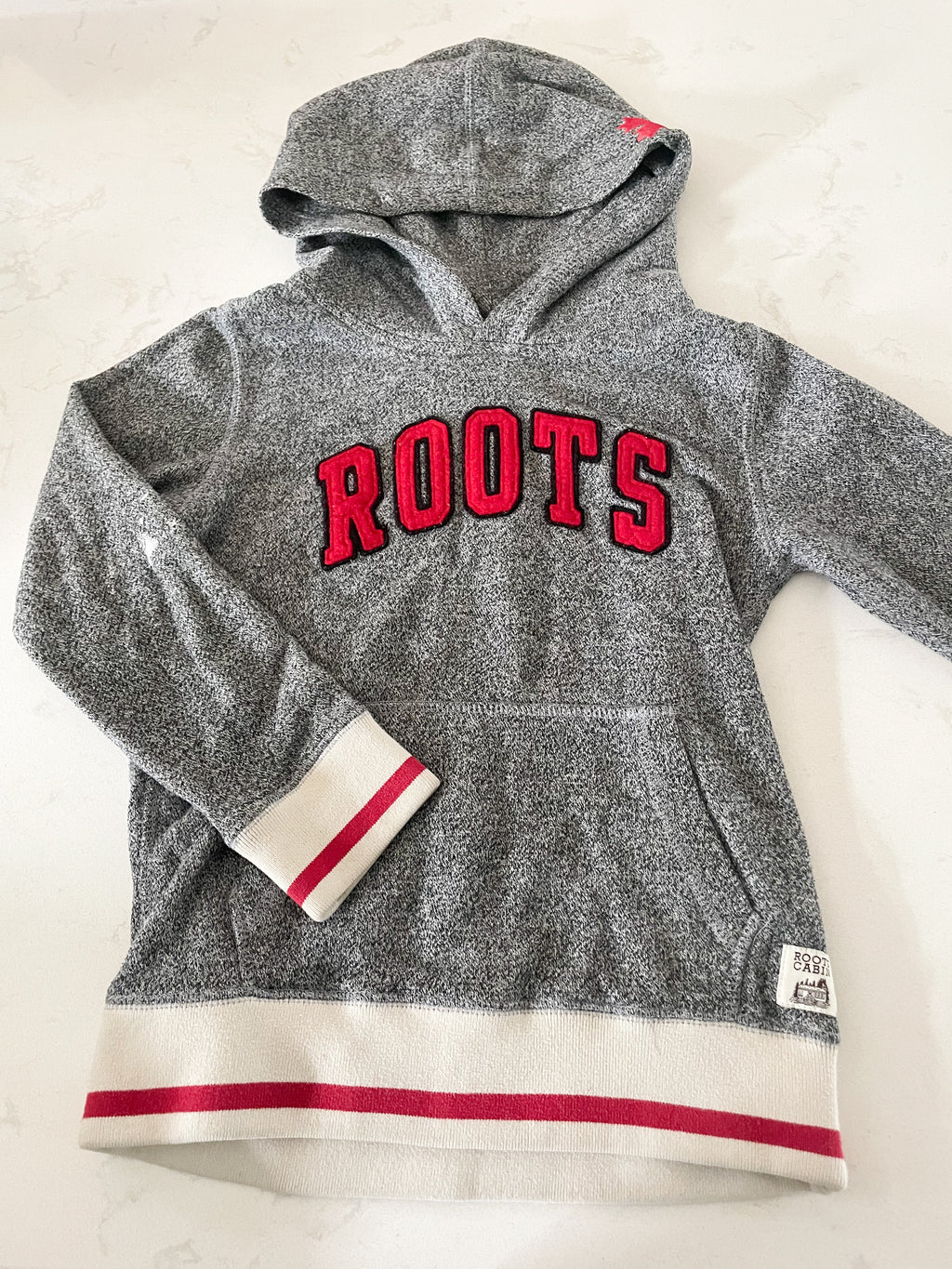 Roots-7-8Y- PLAY- grey hoodie with felt letters