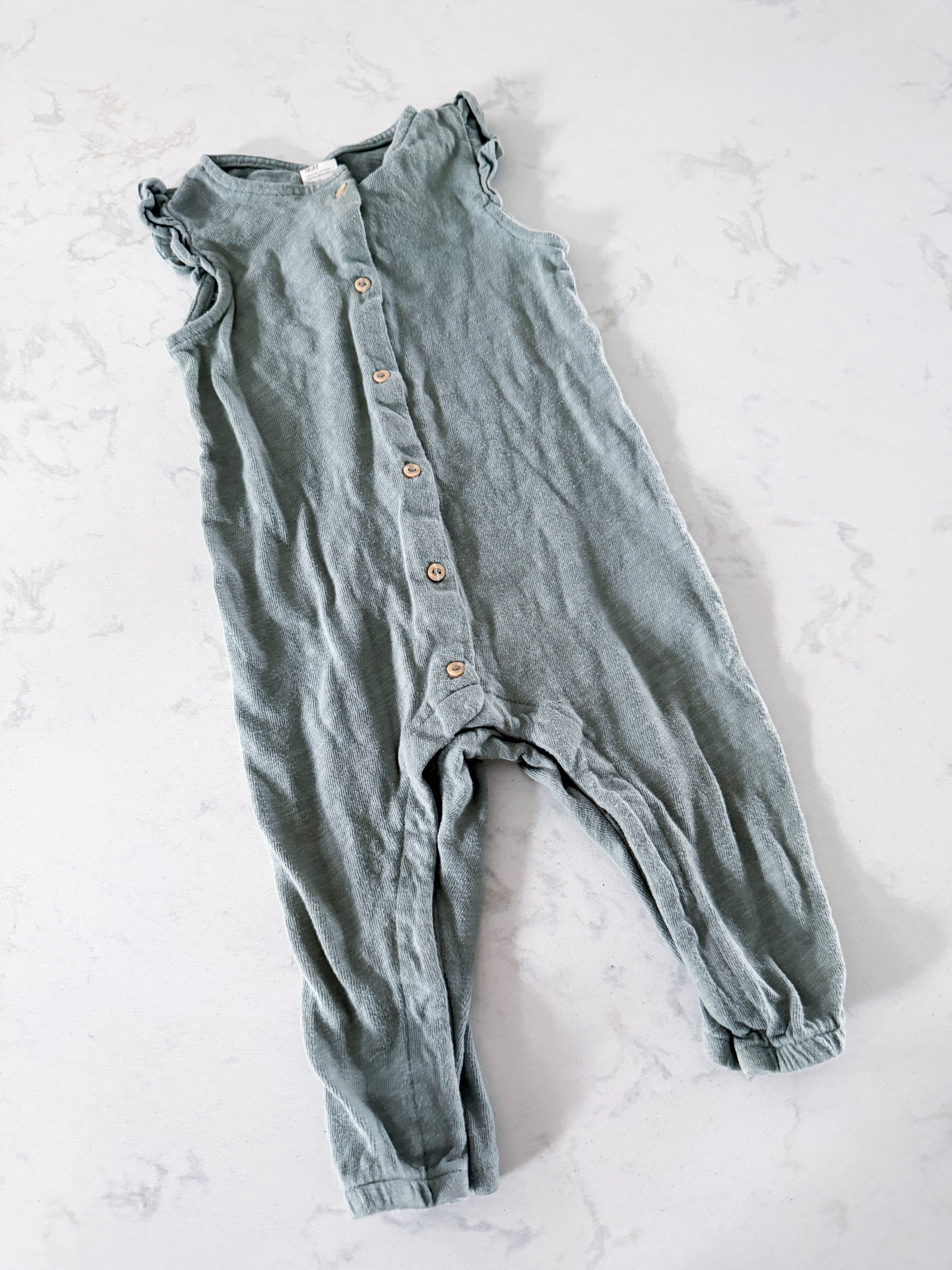 H&M- 6-12m- VGUC- sage green tank romper