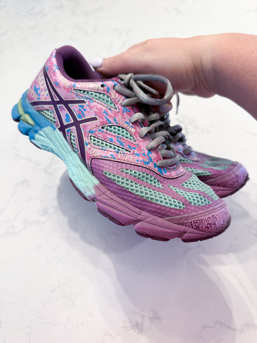 Asics- 4Y- GUC- purple and blue running shoes