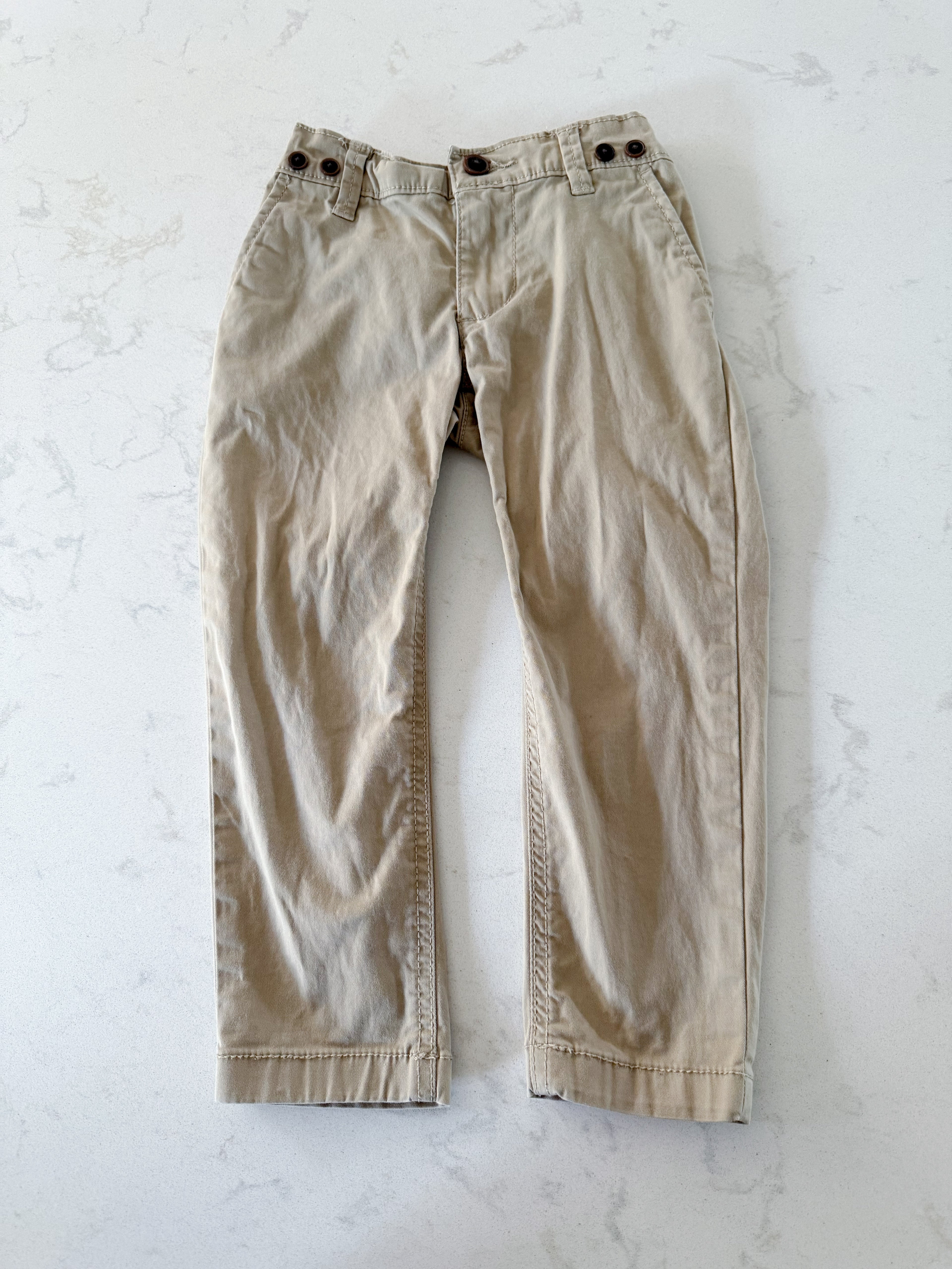 Oshkosh- 3T- VGUC- beige khaki pants