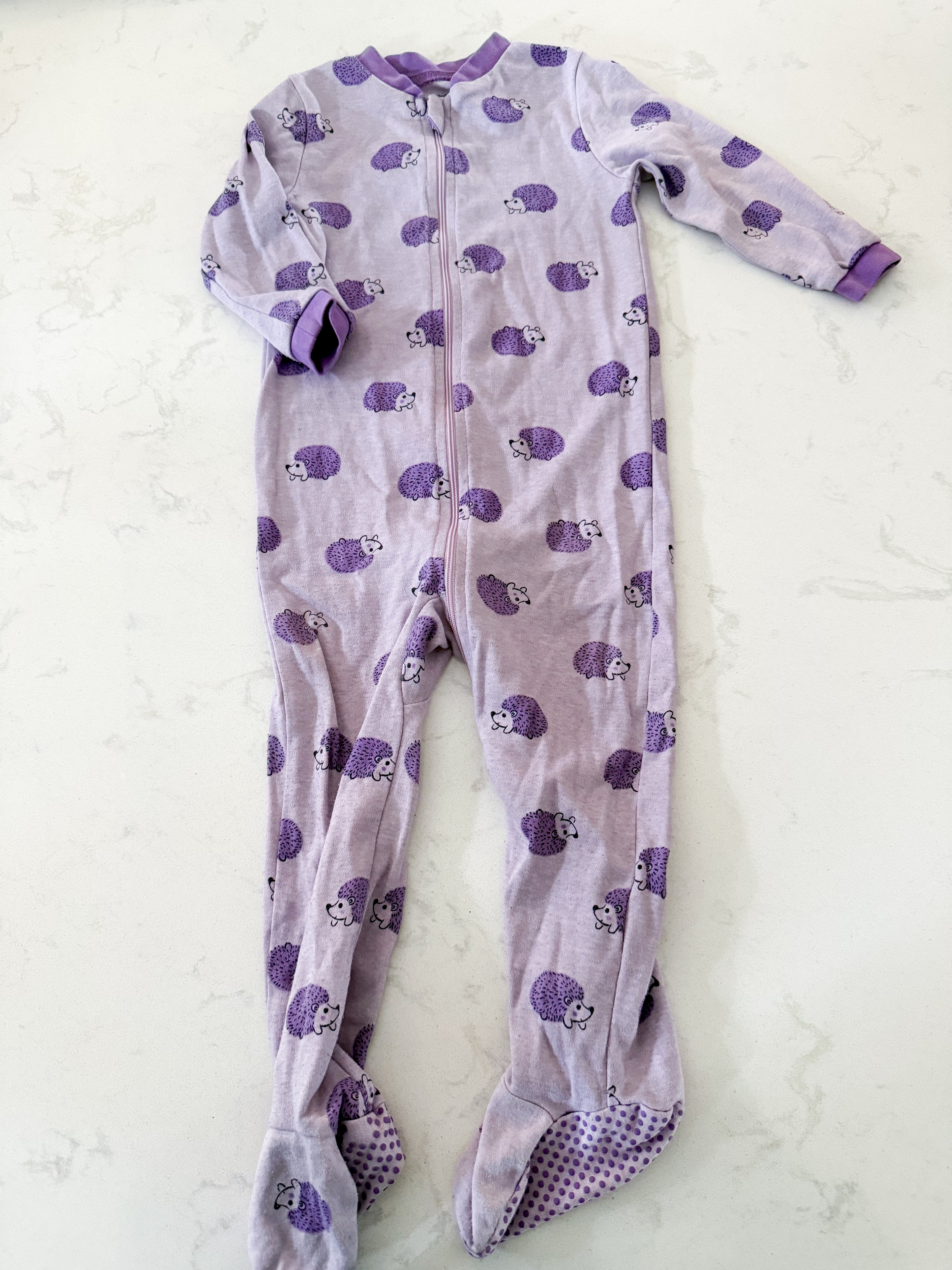 George- 18-24m- PLAY- purple zip up footie Jammies with purple hedgehogs