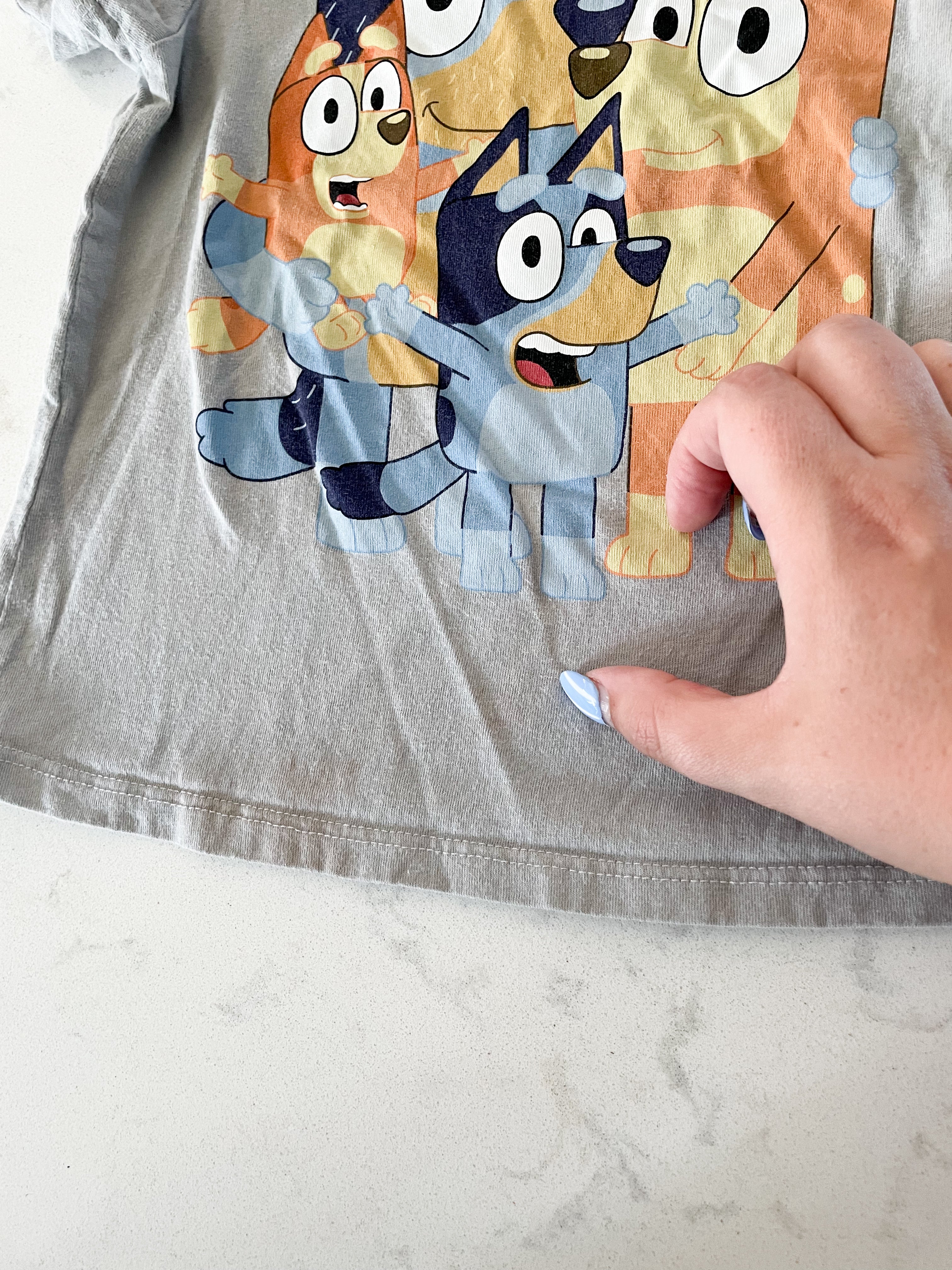 Bluey-4T-PLAY- light grey t shirt