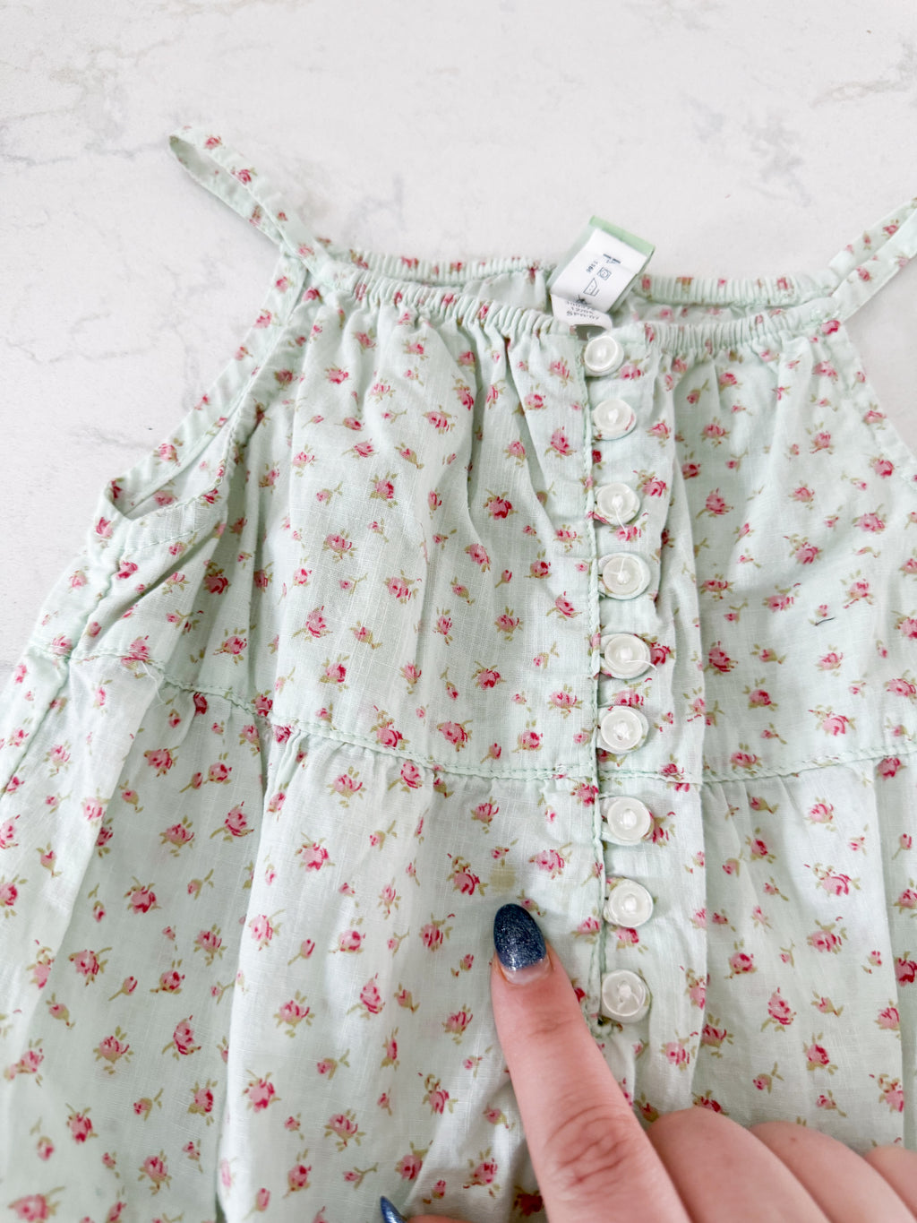 Gap(2007)- 5T- PLAY- mint green tint floral dress with buttons.