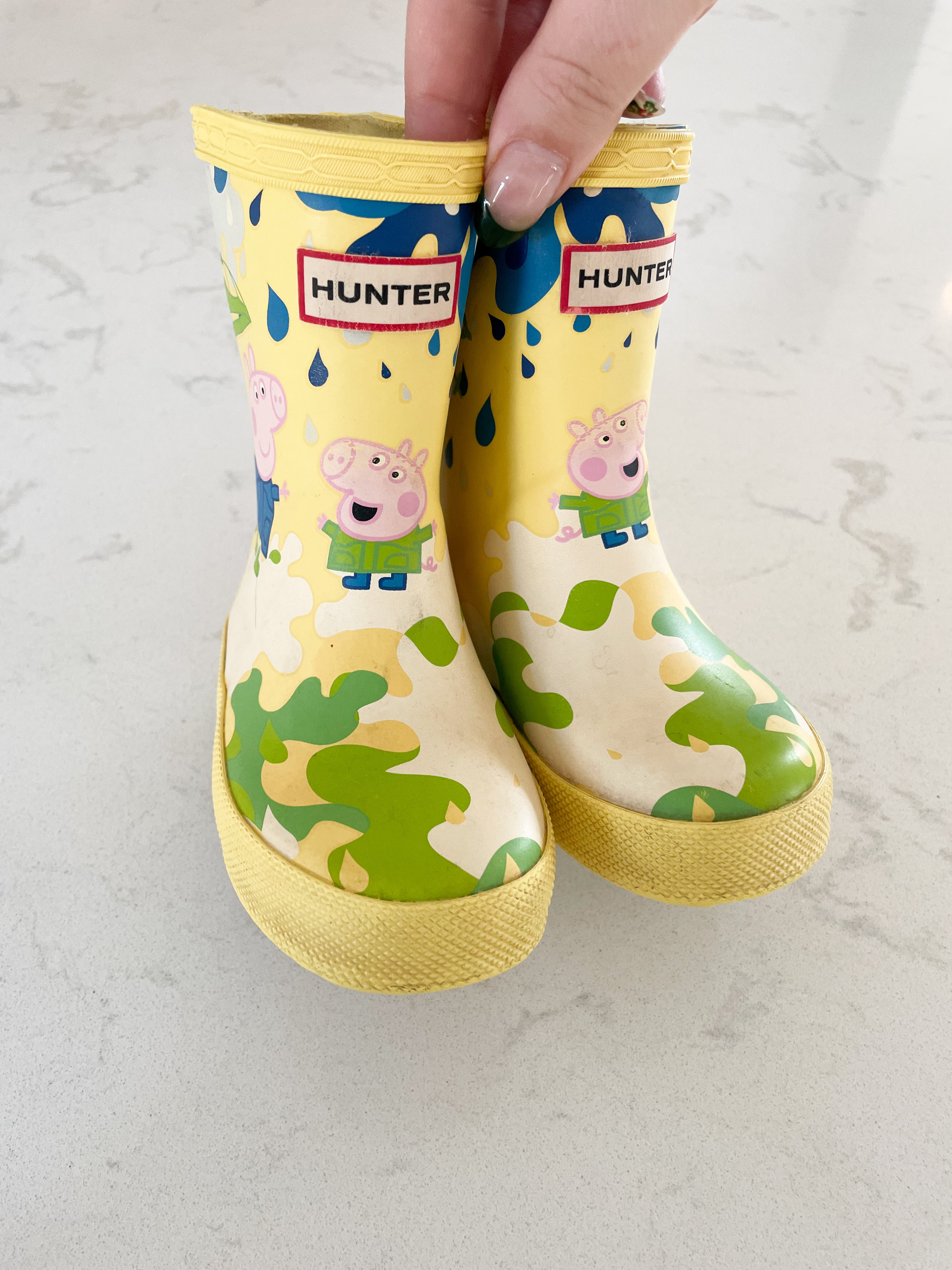 Hunter- 6C- GUC- yellow Peppa Pig rain boots