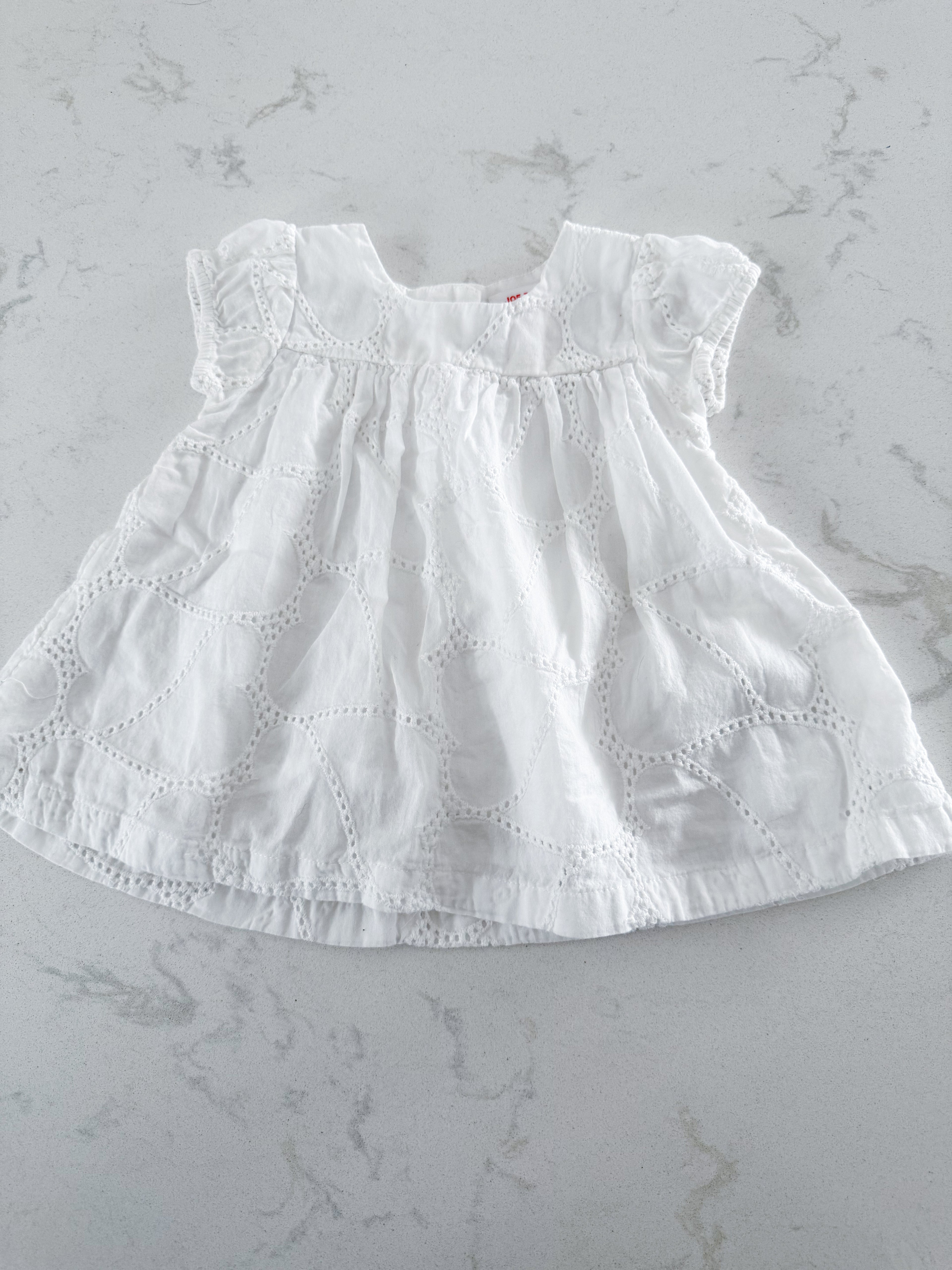 Joe Fresh- 3-6m- VGUC- white linen heart stitched white dress