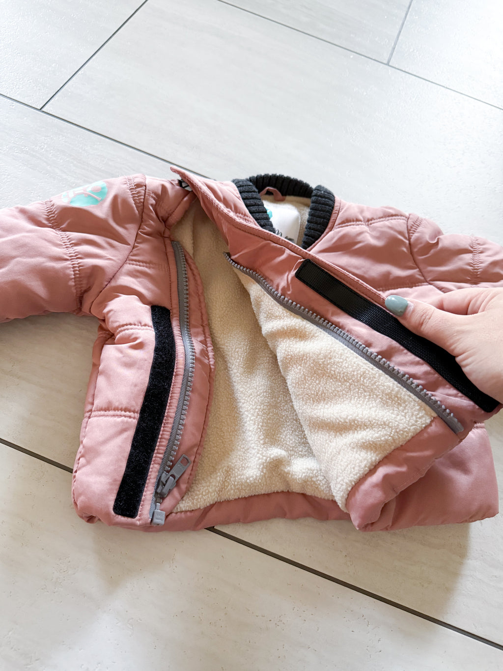 Buckle Me- 6-9m- VGUC- light pink car seat coat