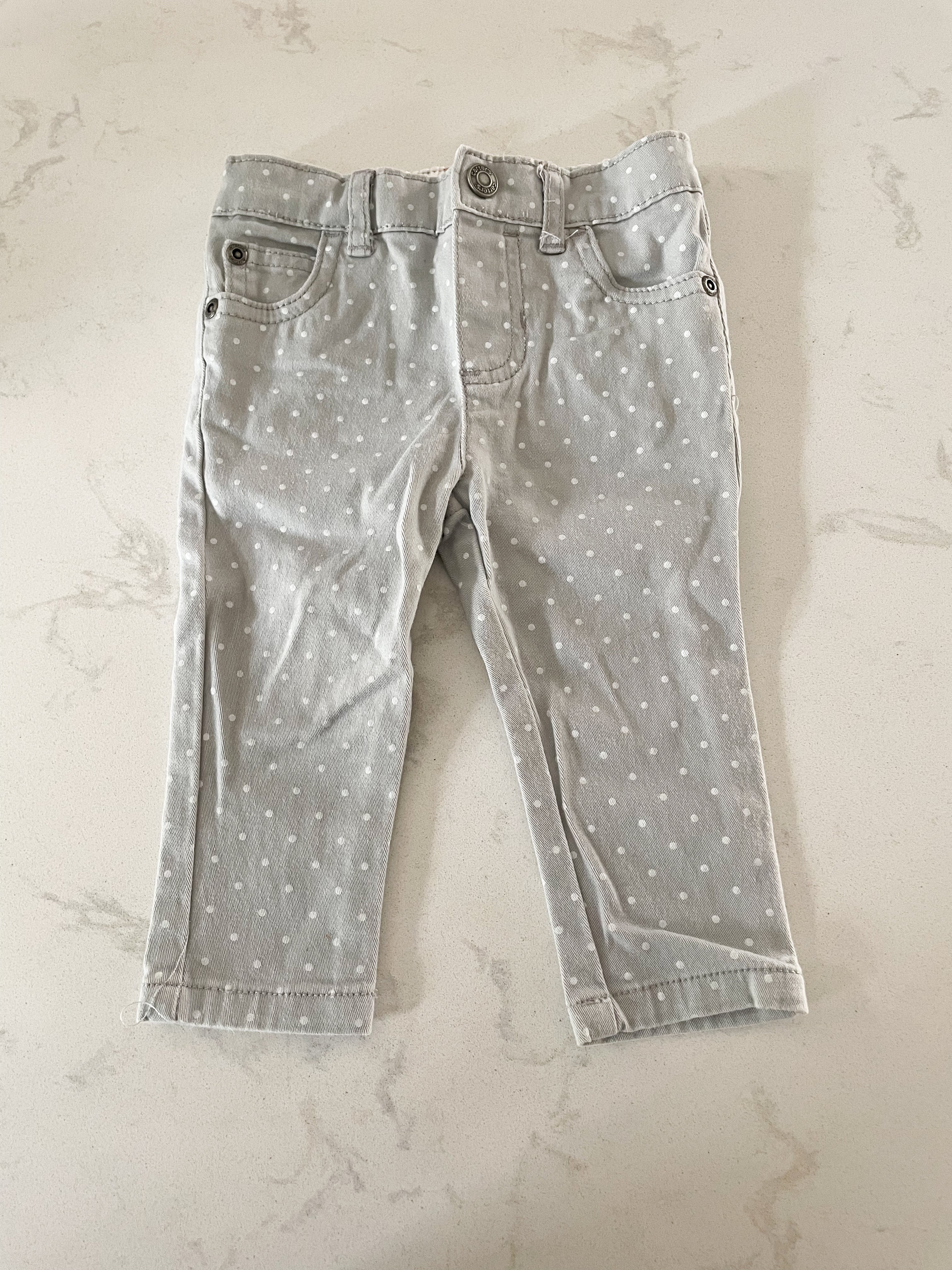 Carter’s-12m-VGUC-grey jeans with white polka dots