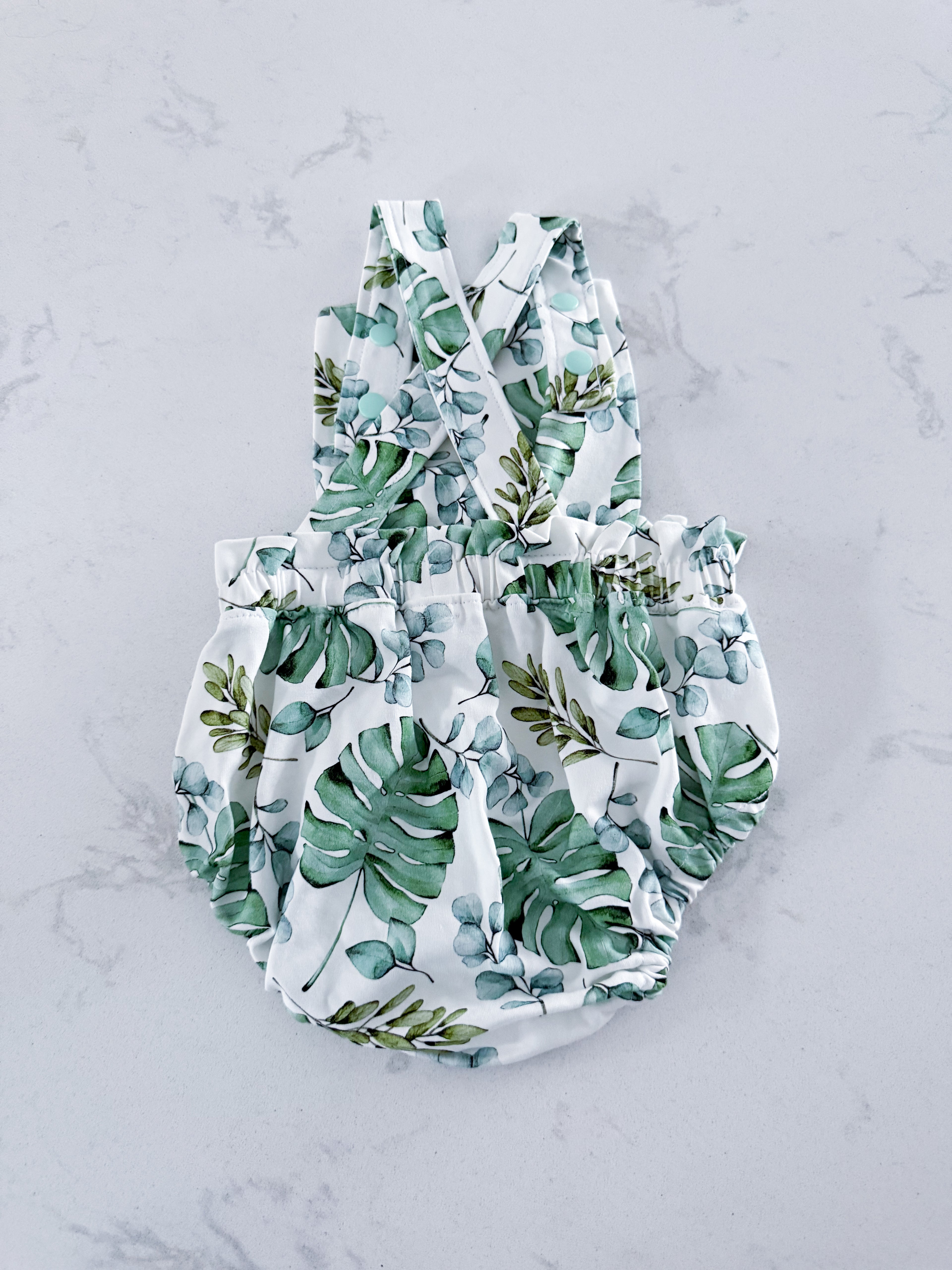 J’s- 3-6m- EUC- small-shop bubble romper overall style with tropical leaves