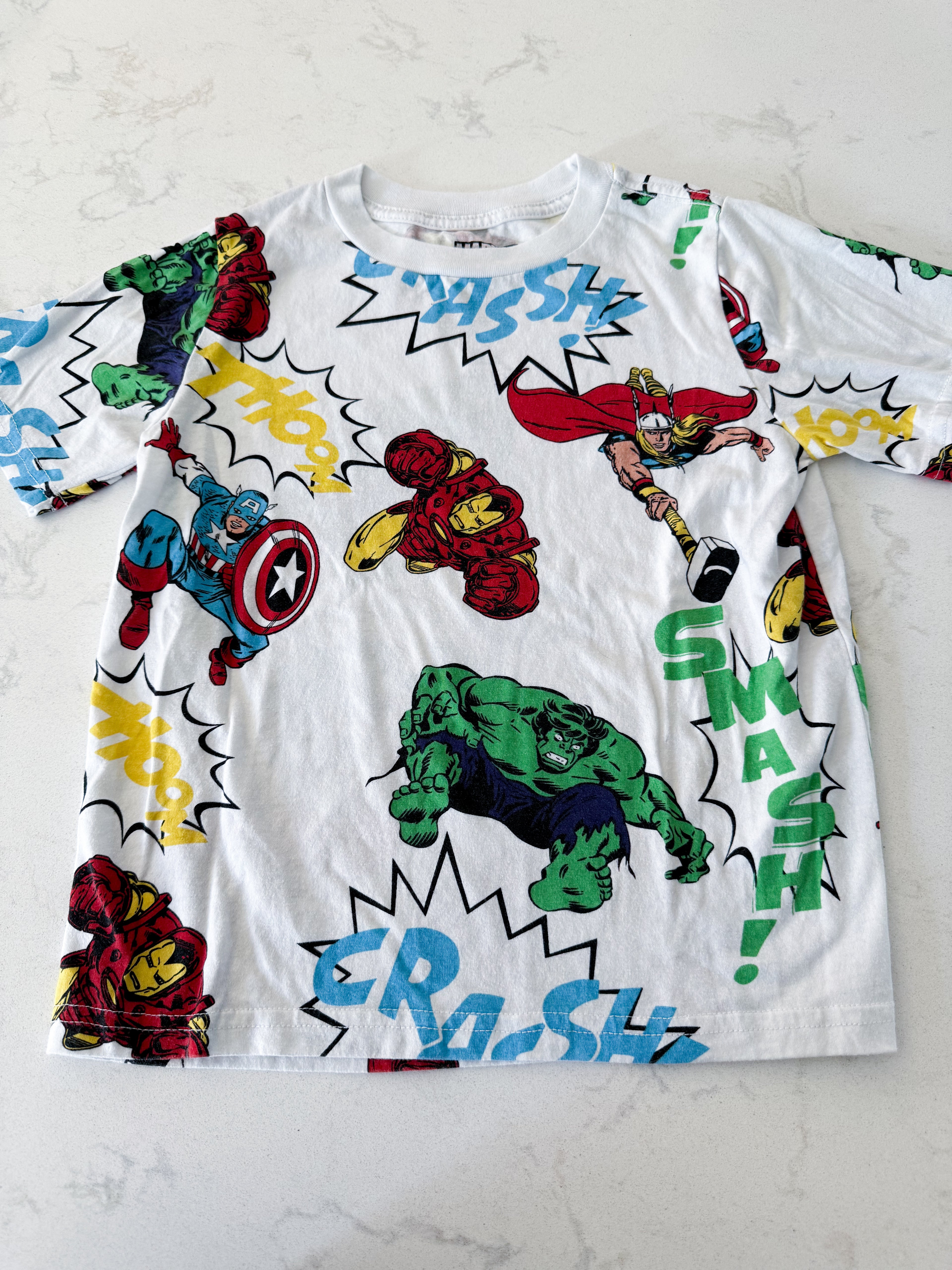 Marvel- 6Y- GUC- white t shirt with bright marvel superhero graphics