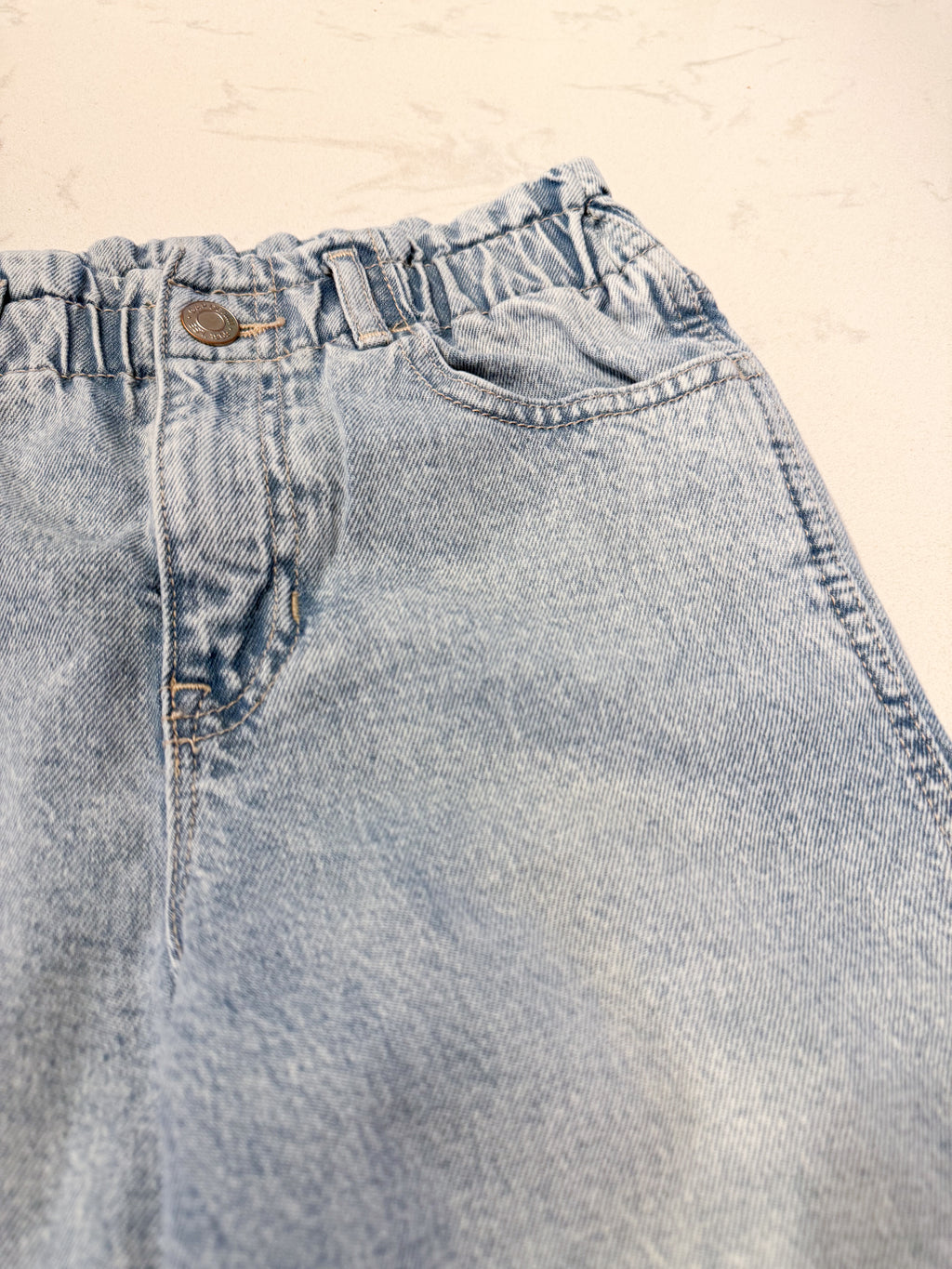 Gap- 8-10Y- VGUC- white wash high cinch waisted jeans