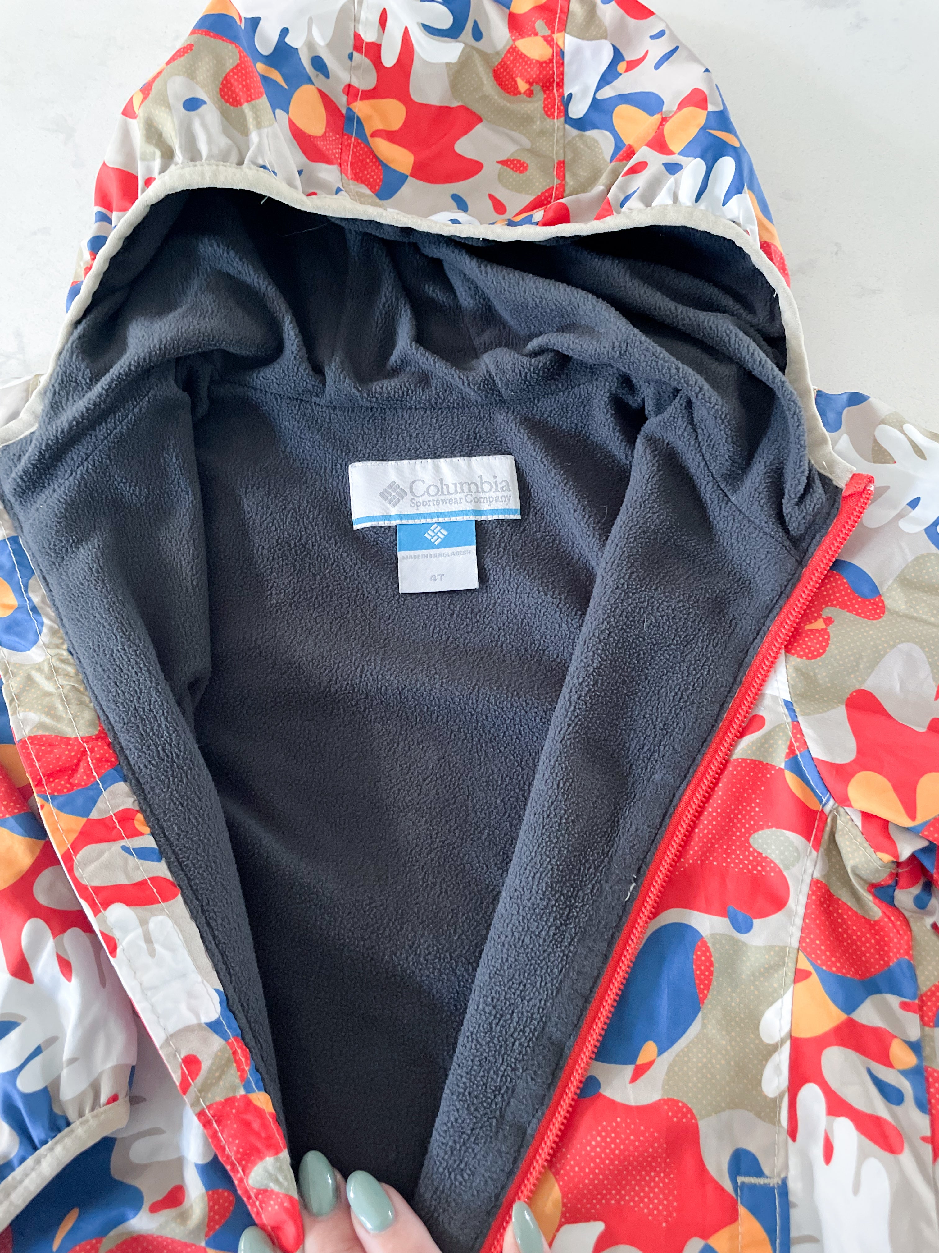 Columbia-4T- VGUC- patterned fleece lined jacket