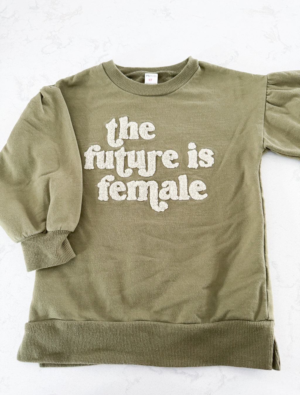 PL Kids- 4T- VGUC- olive Green wide sleeve sweater with Terry towel « future is female »