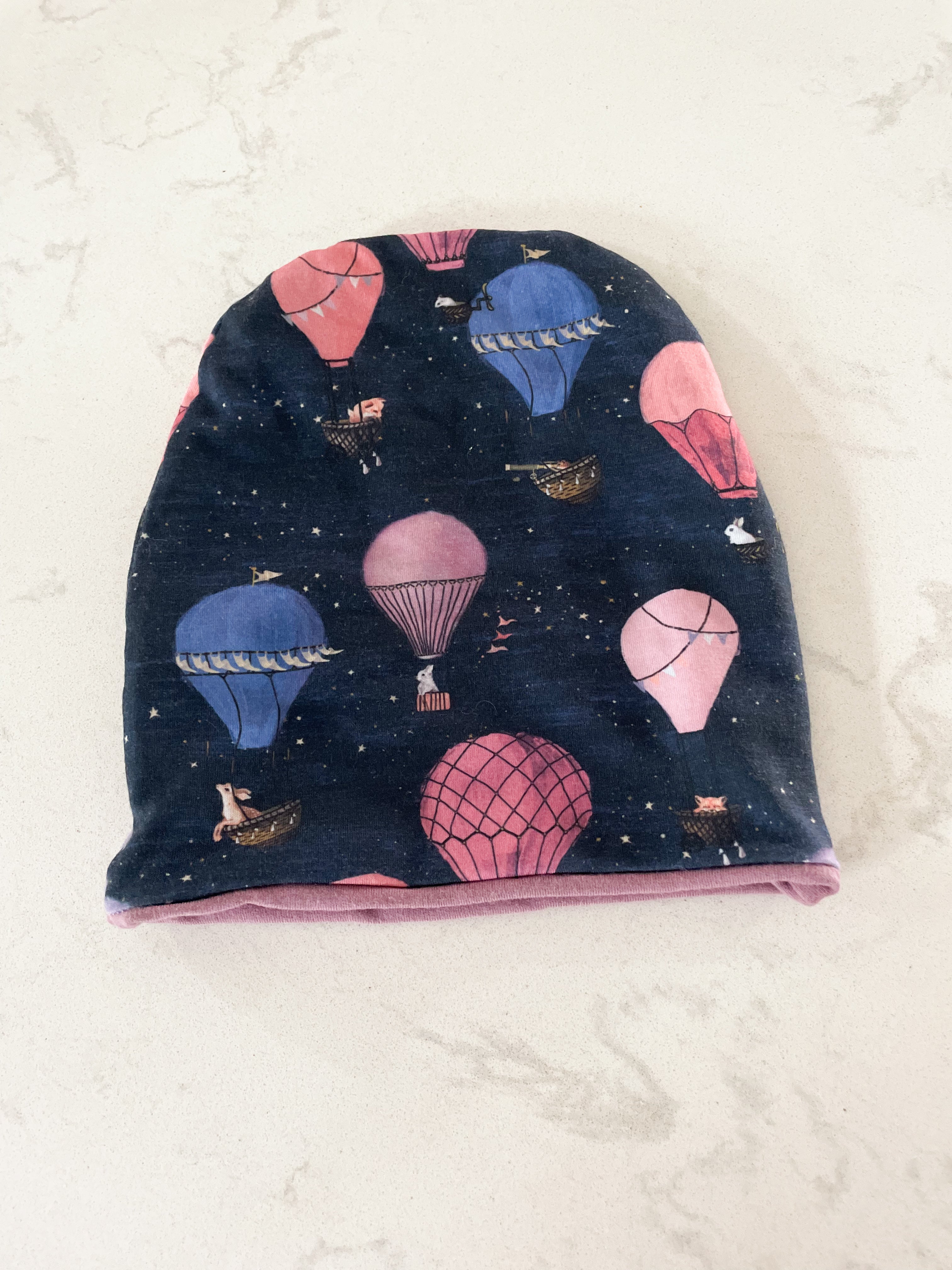 No brand- kid- GUC- reversible slouchy beanie