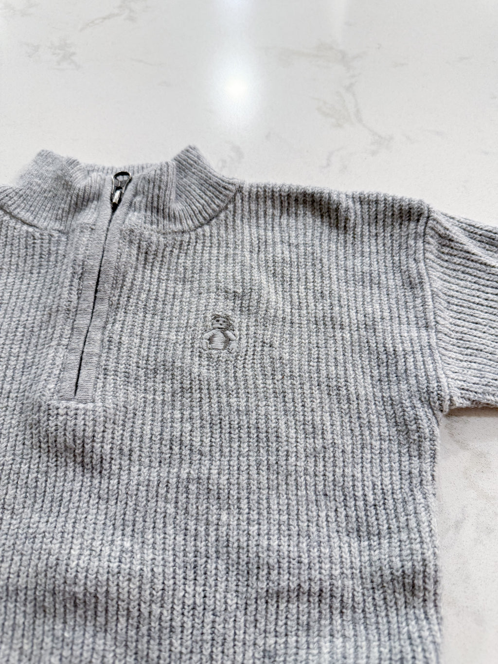 Baby Gap- 12-18m- VGUC- light grey knit quarter zip