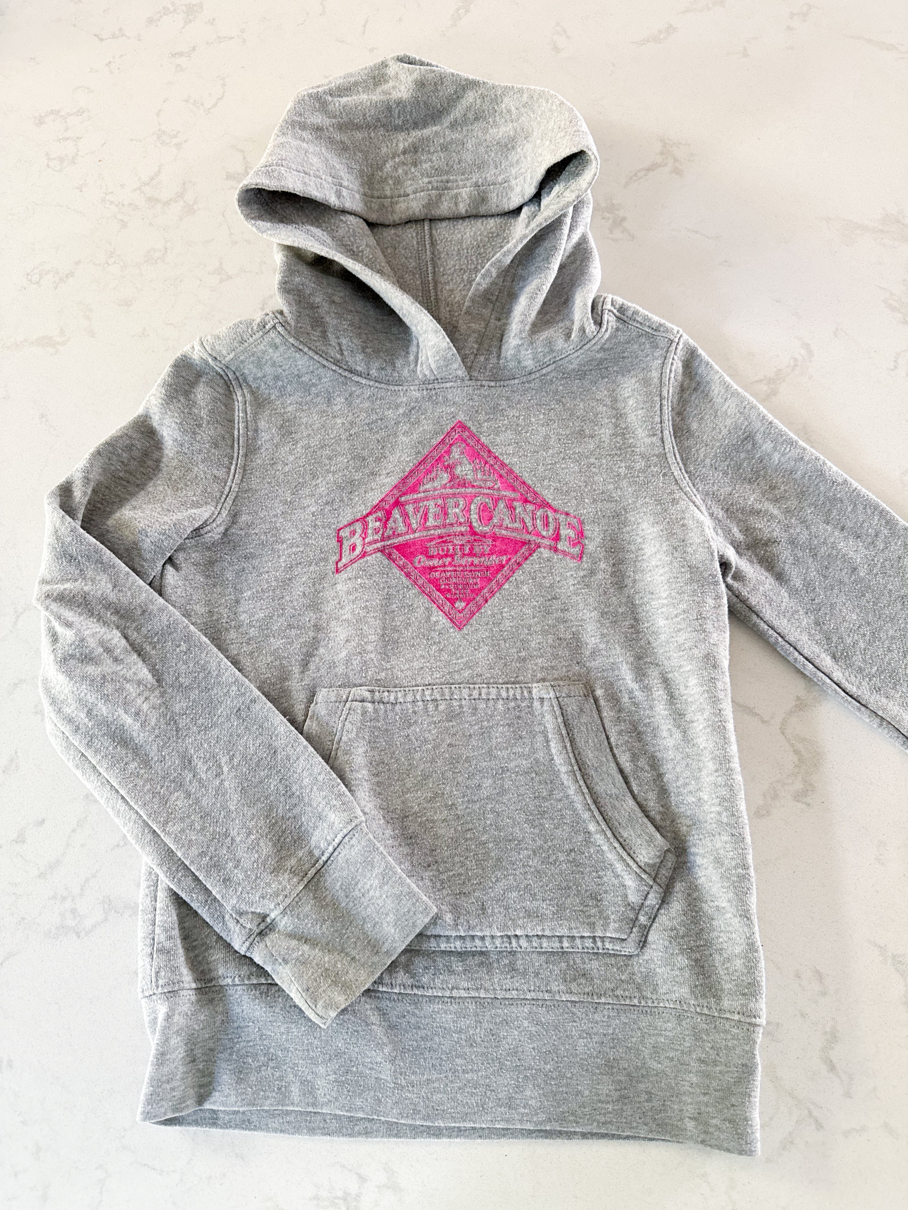 Roots- 6-7Y- PLAY- grey hoodie with pink logo