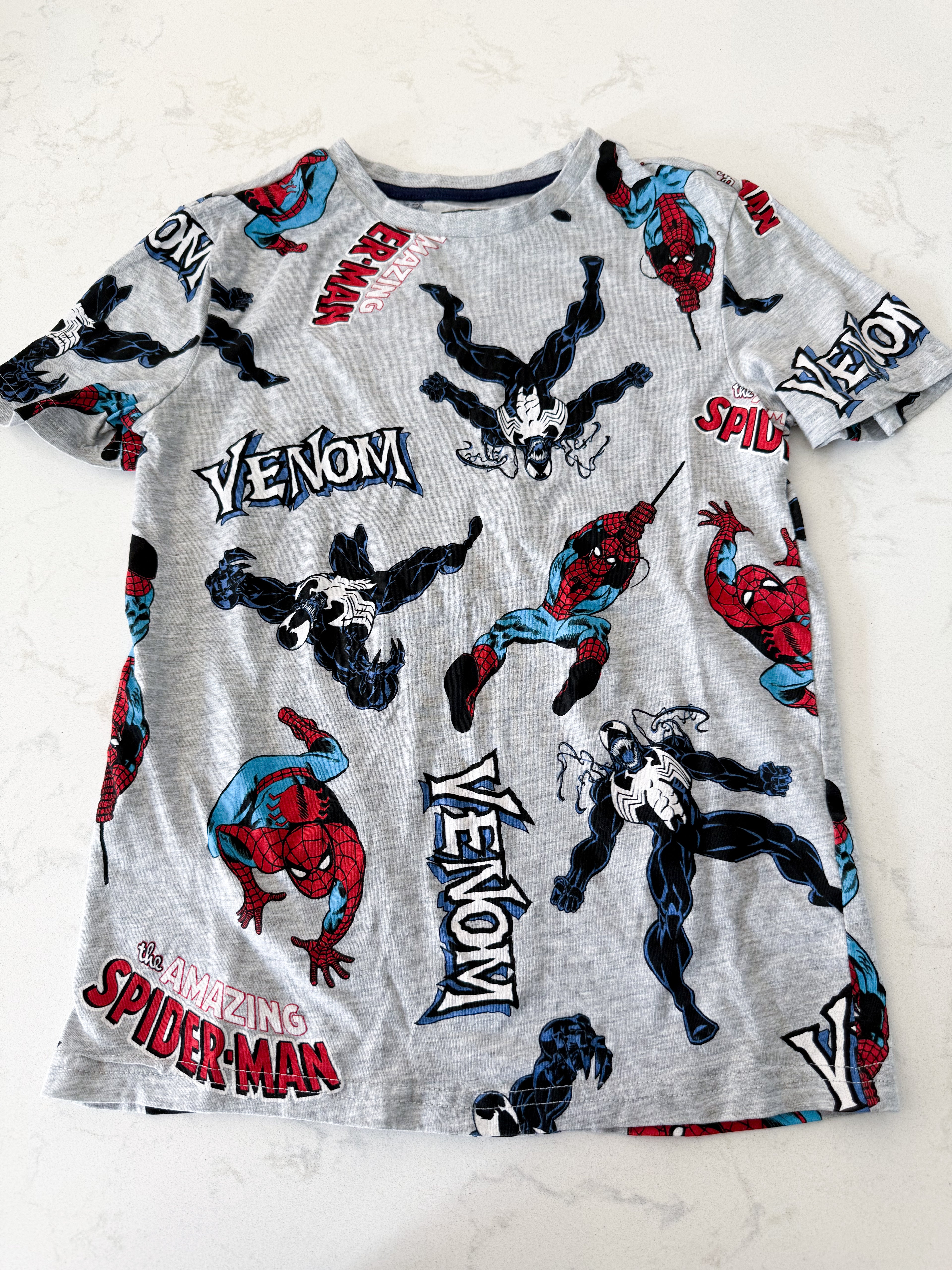 Marvel- fits 8-10Y- VGUC- grey t shirt with Spiderman and Venom graphics