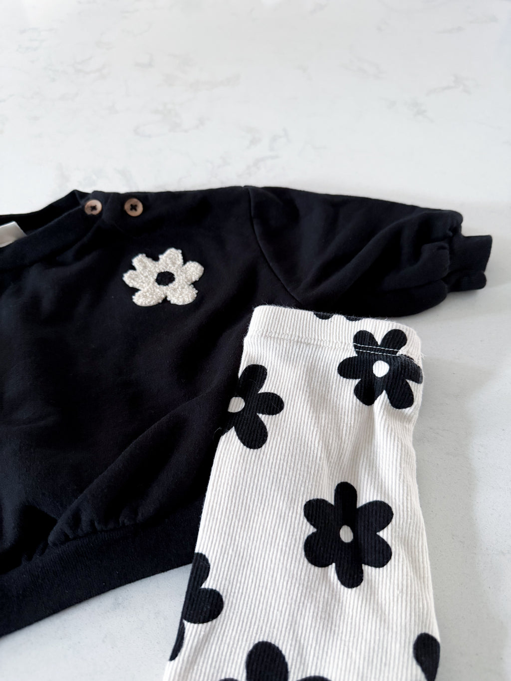 Cat and Jack- 3-6m- GUC- cream and black set with flowers and ribbed leggings