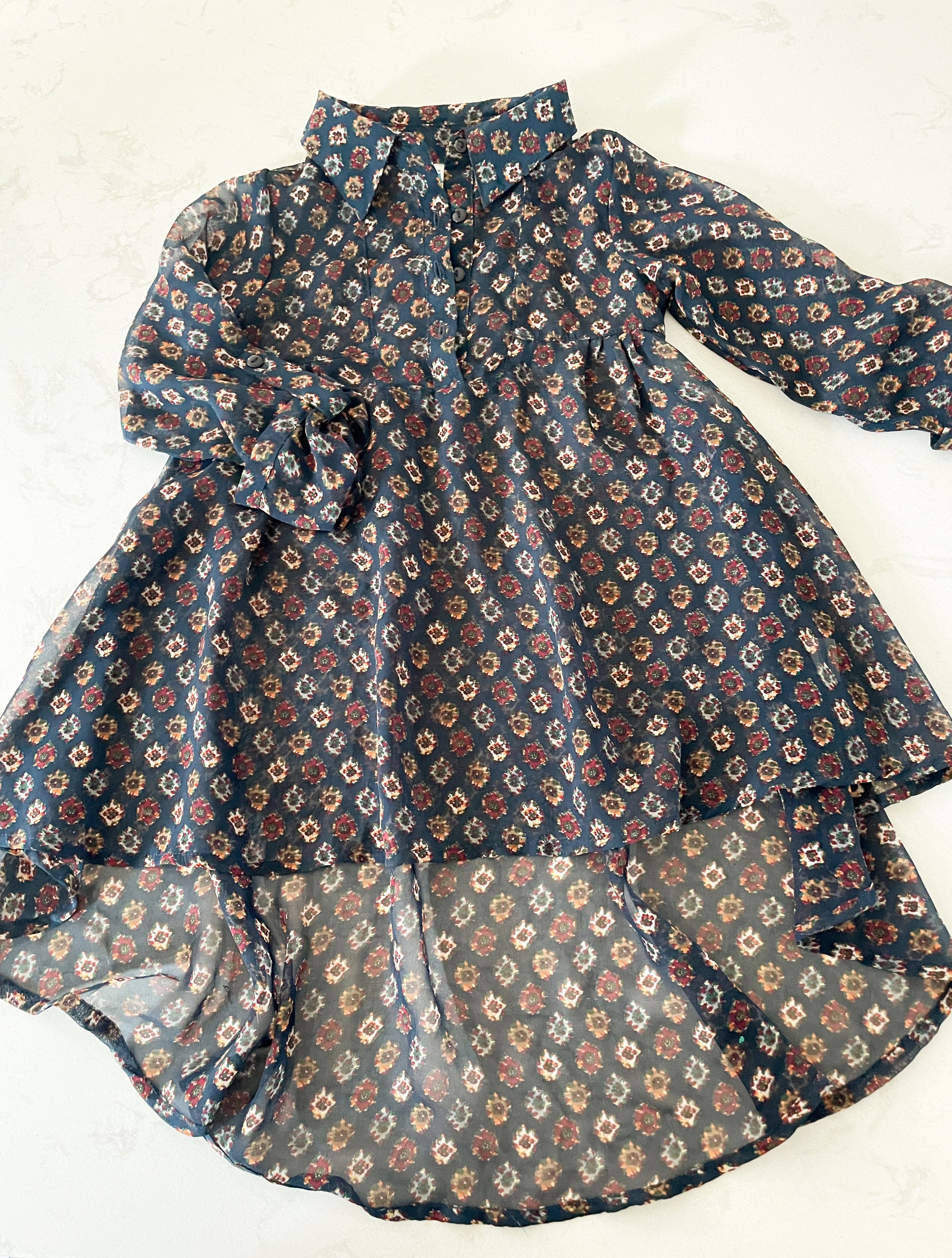 Ü- 4T- VGUC- chiffon collared see through dress