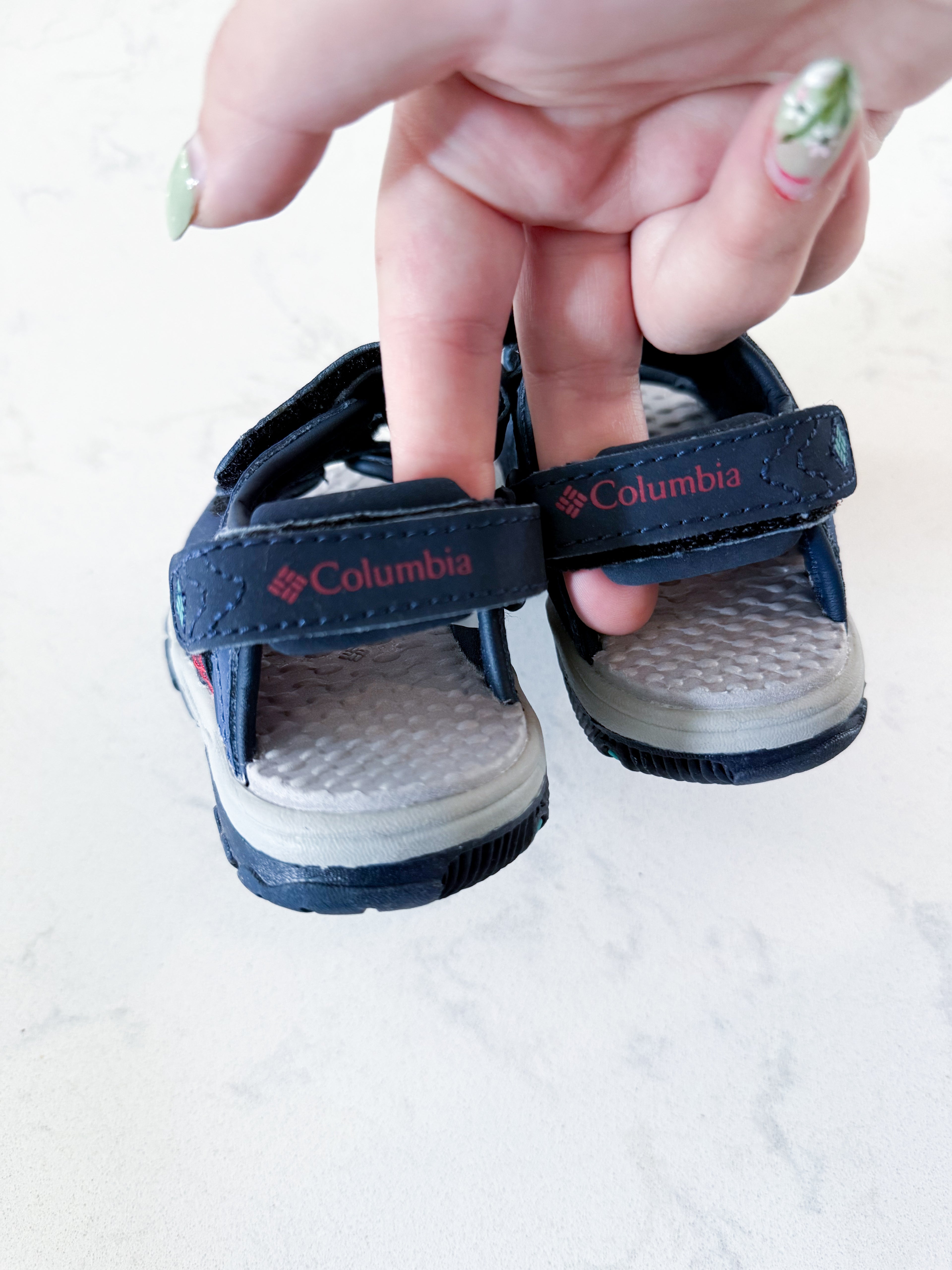 Columbia- 6C- BNWT- Velcro strap  sandals