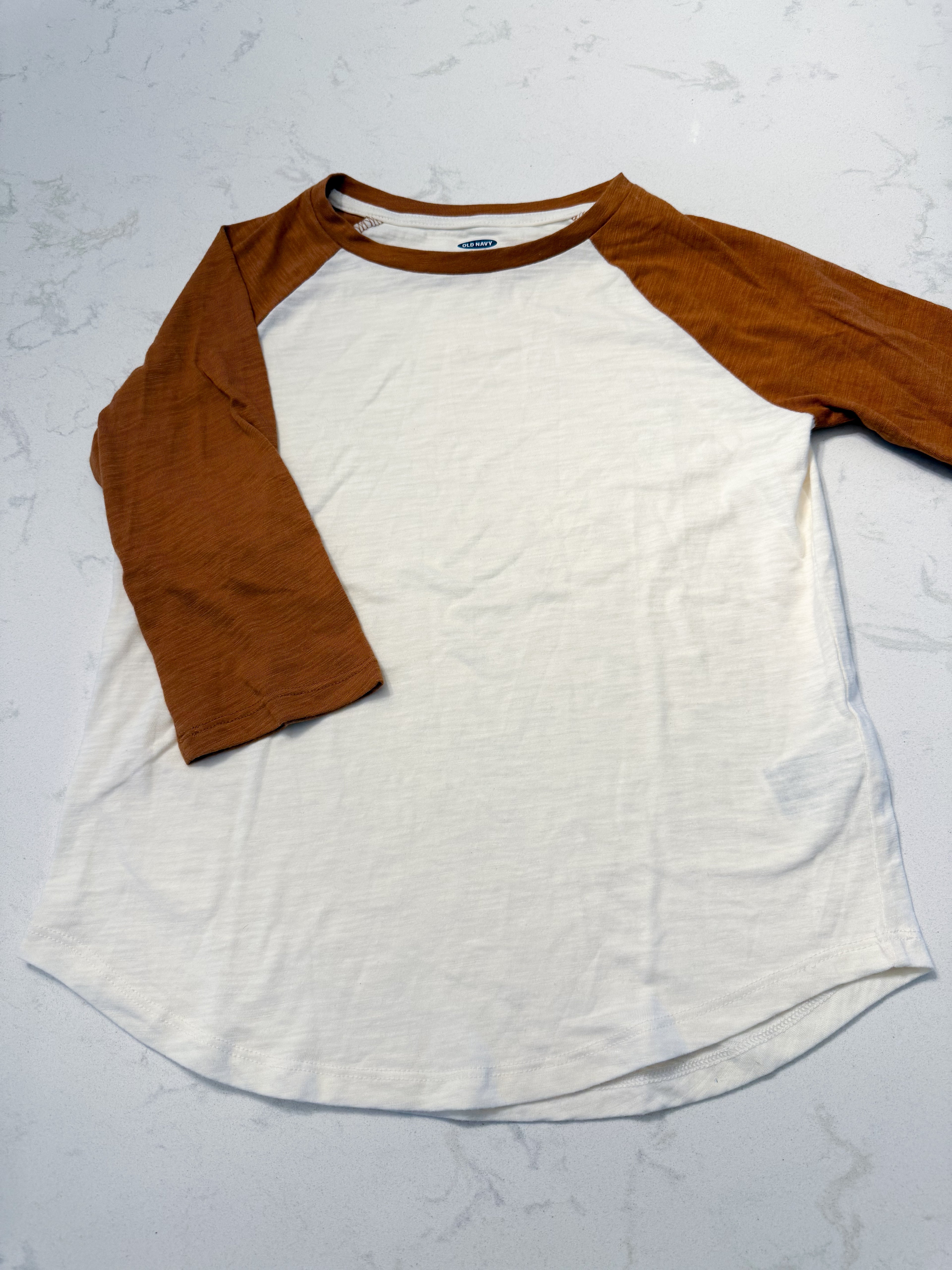Old Navy- 8Y- VGUC- orangey brown sleeves white baseball shirt