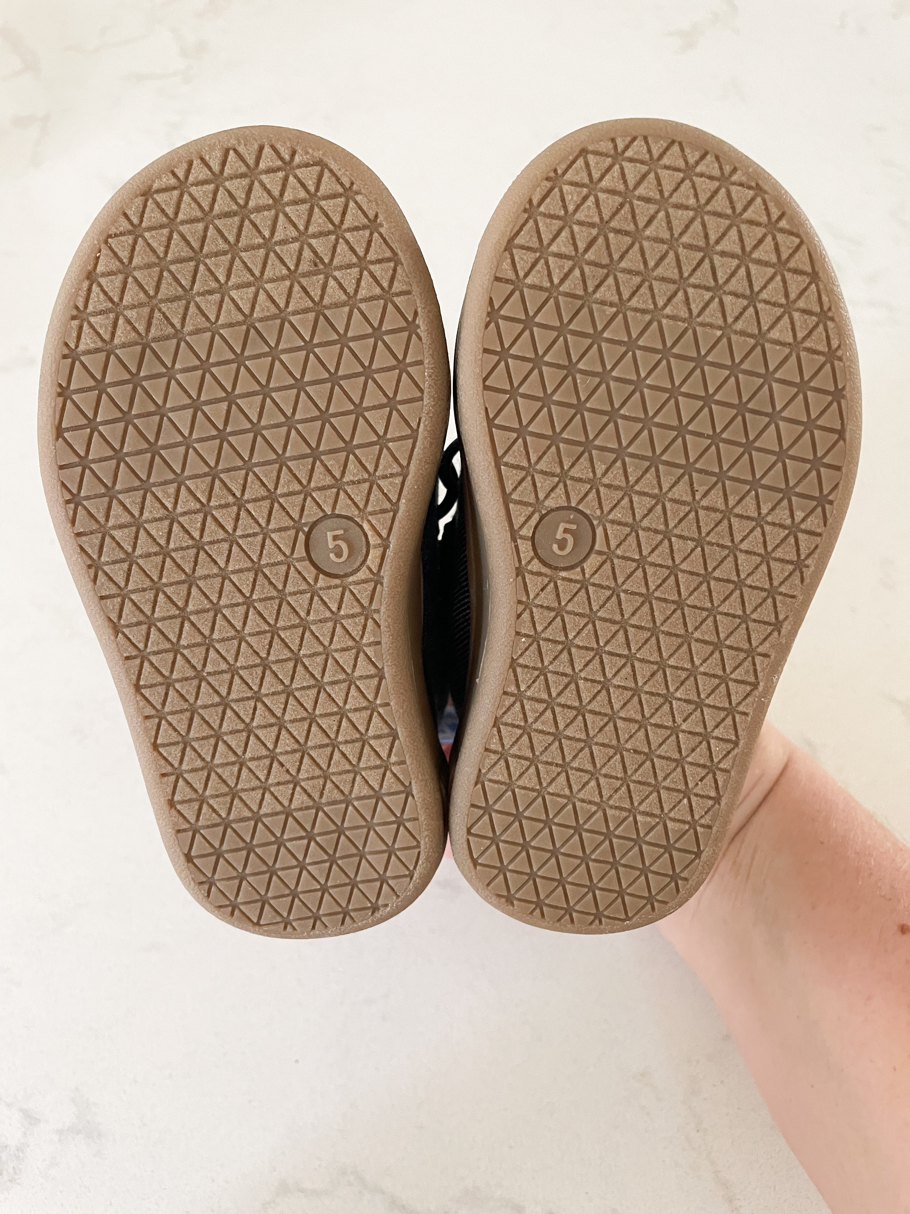 Gap-5C- slip on dark blue shoes