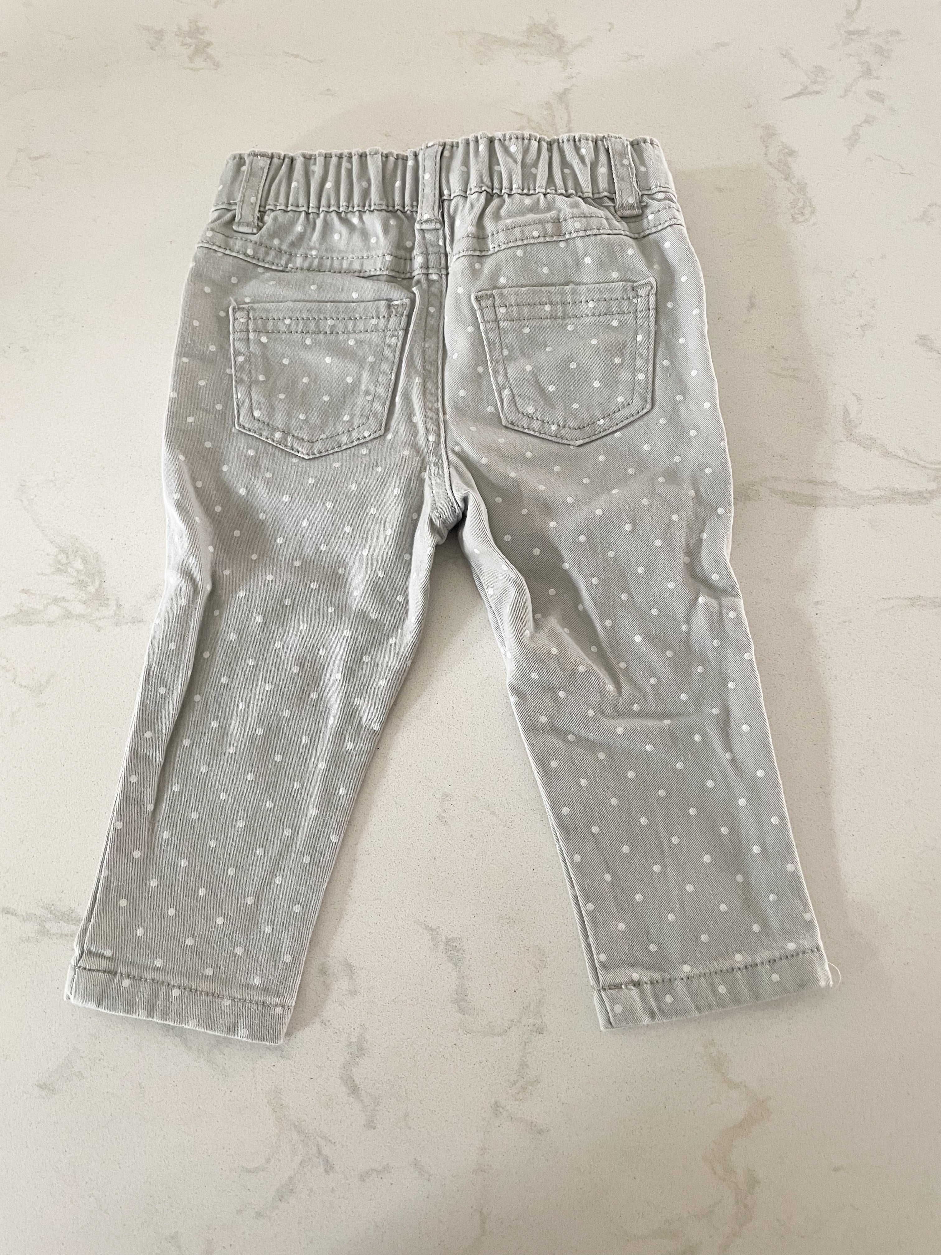 Carter’s-12m-VGUC-grey jeans with white polka dots