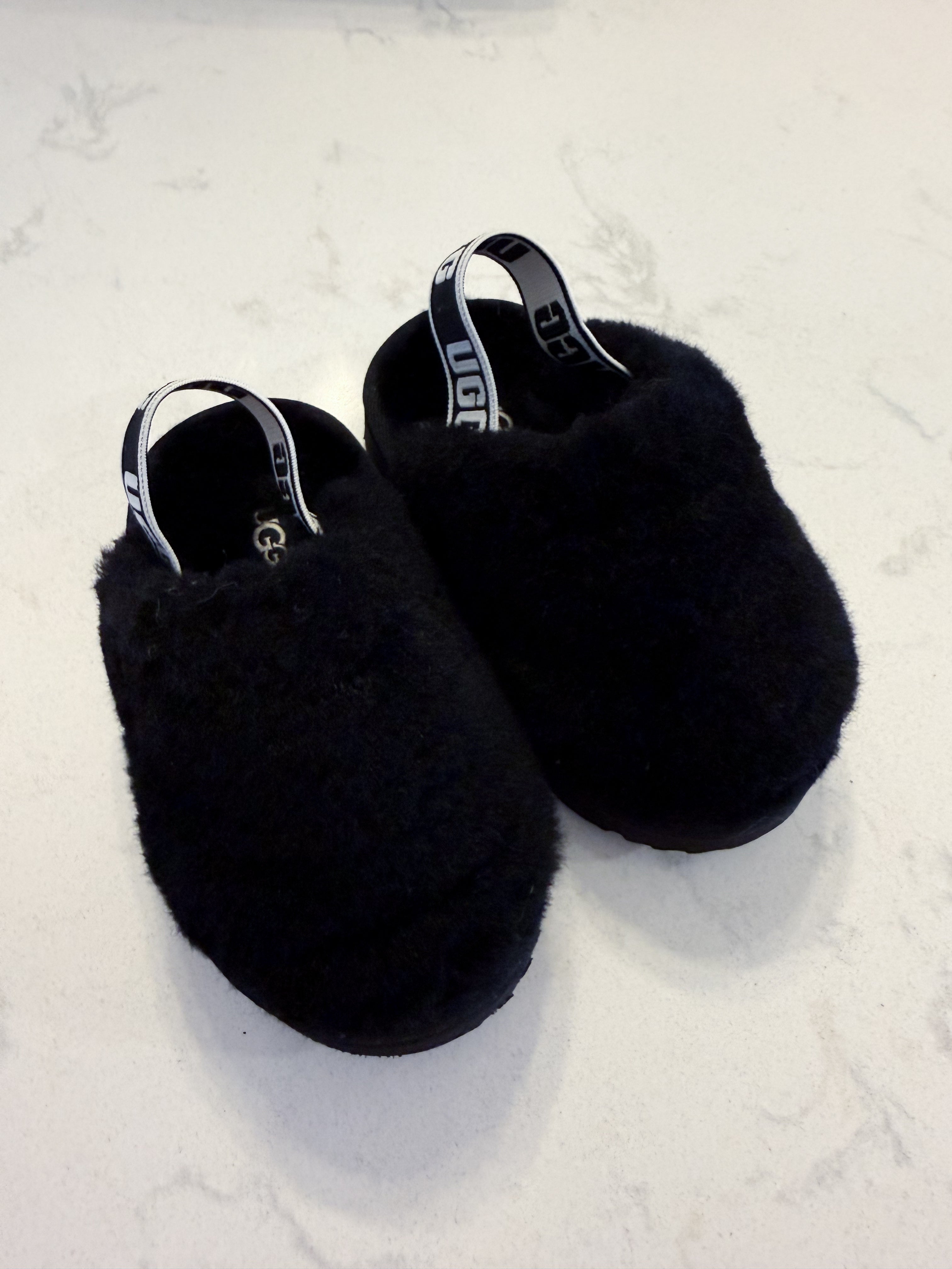 Uggs- 6C- BNWT- black fur slip on clogs with strap