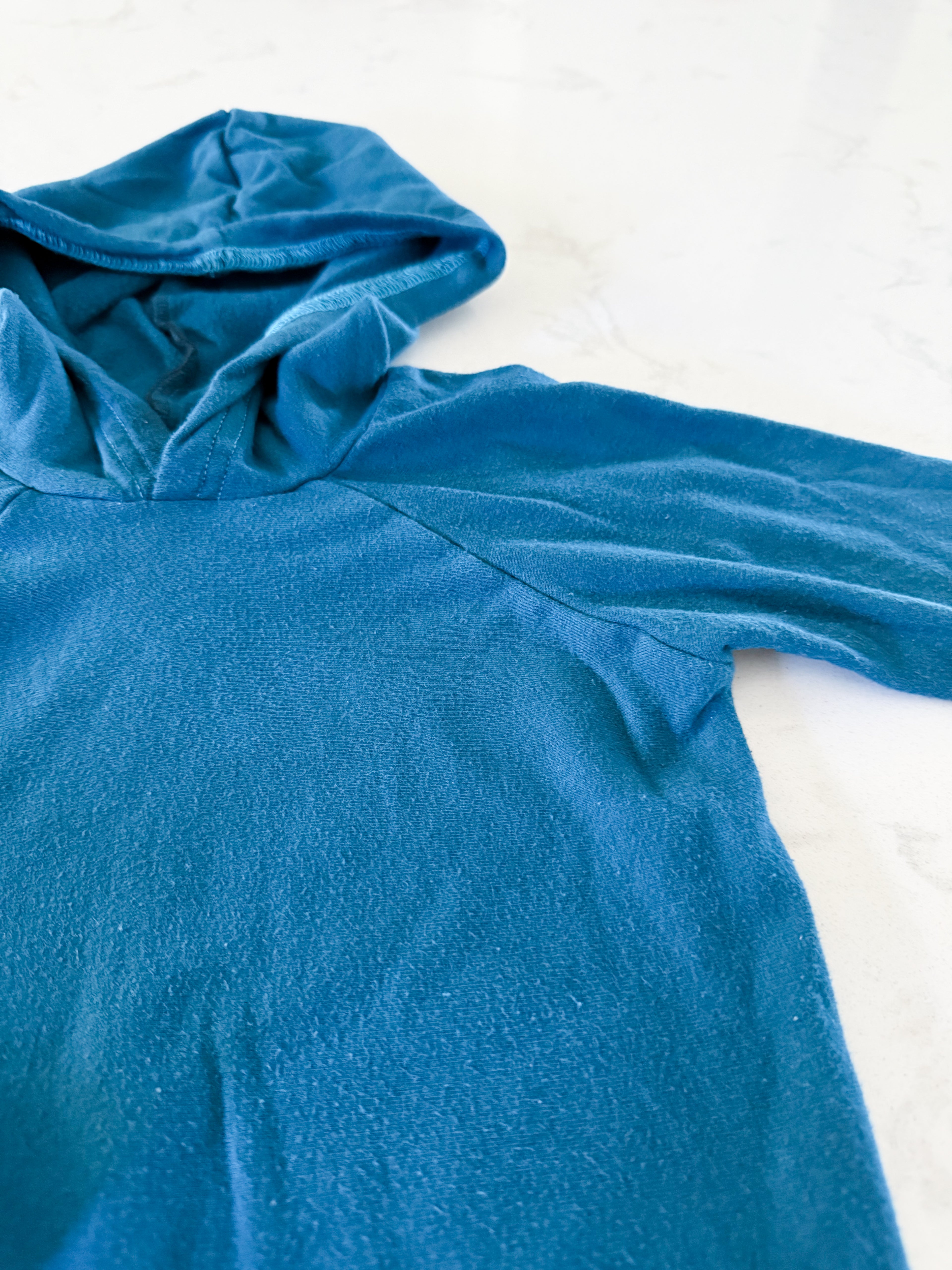Vi & Jax- 6-12m- GUC- blue bamboo hoodie