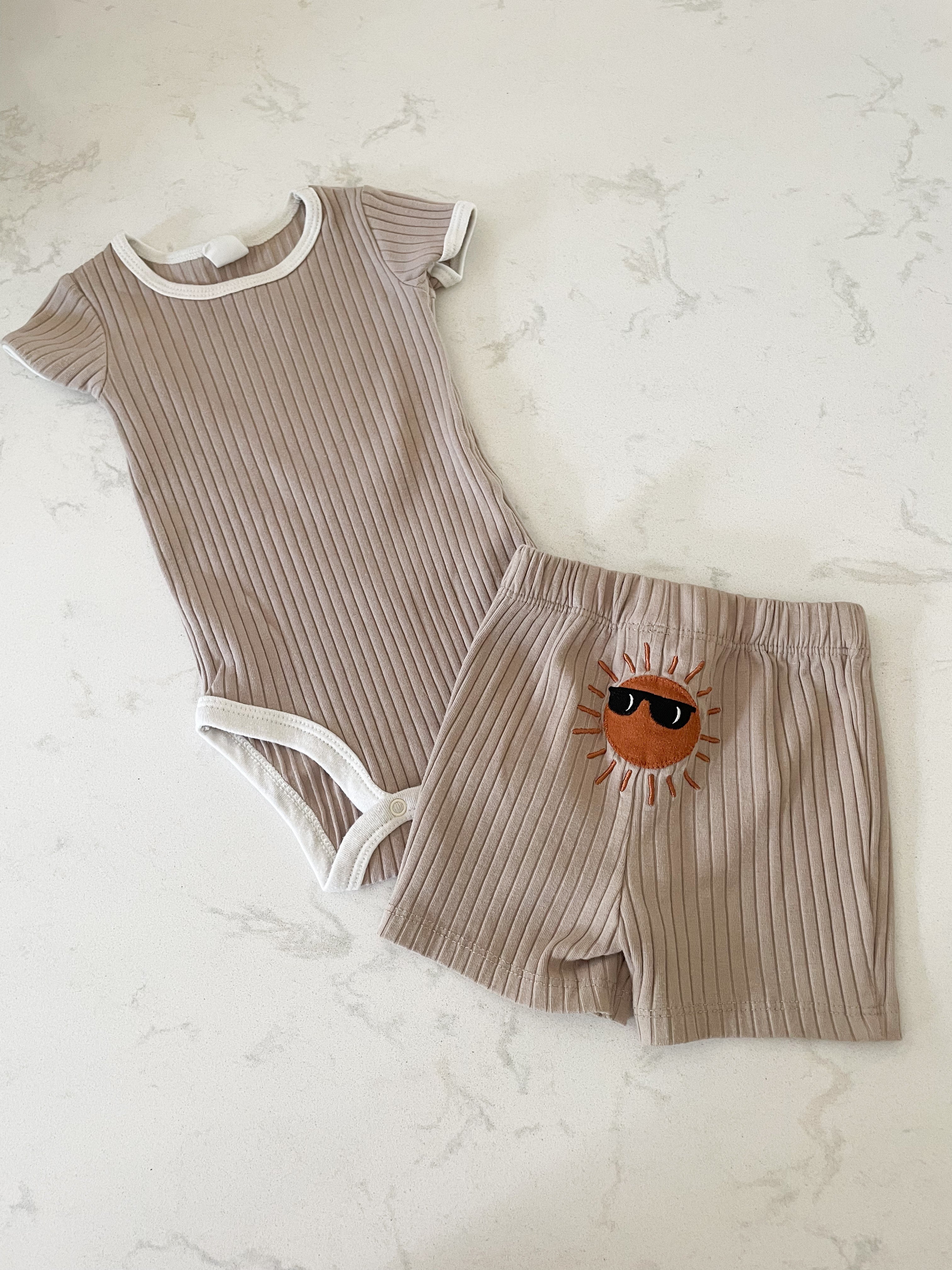 PL Baby-9m- GUC- brown two piece ribbed set with sun on bum