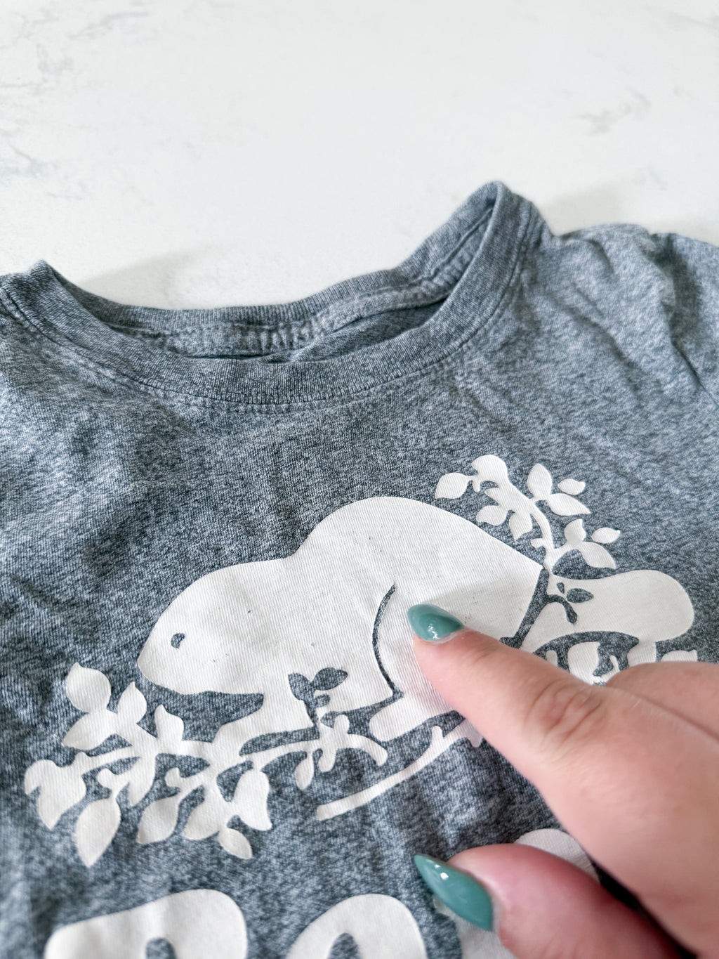 Roots- 2T- GUC- Grey t shirt with Banff Roots logo
