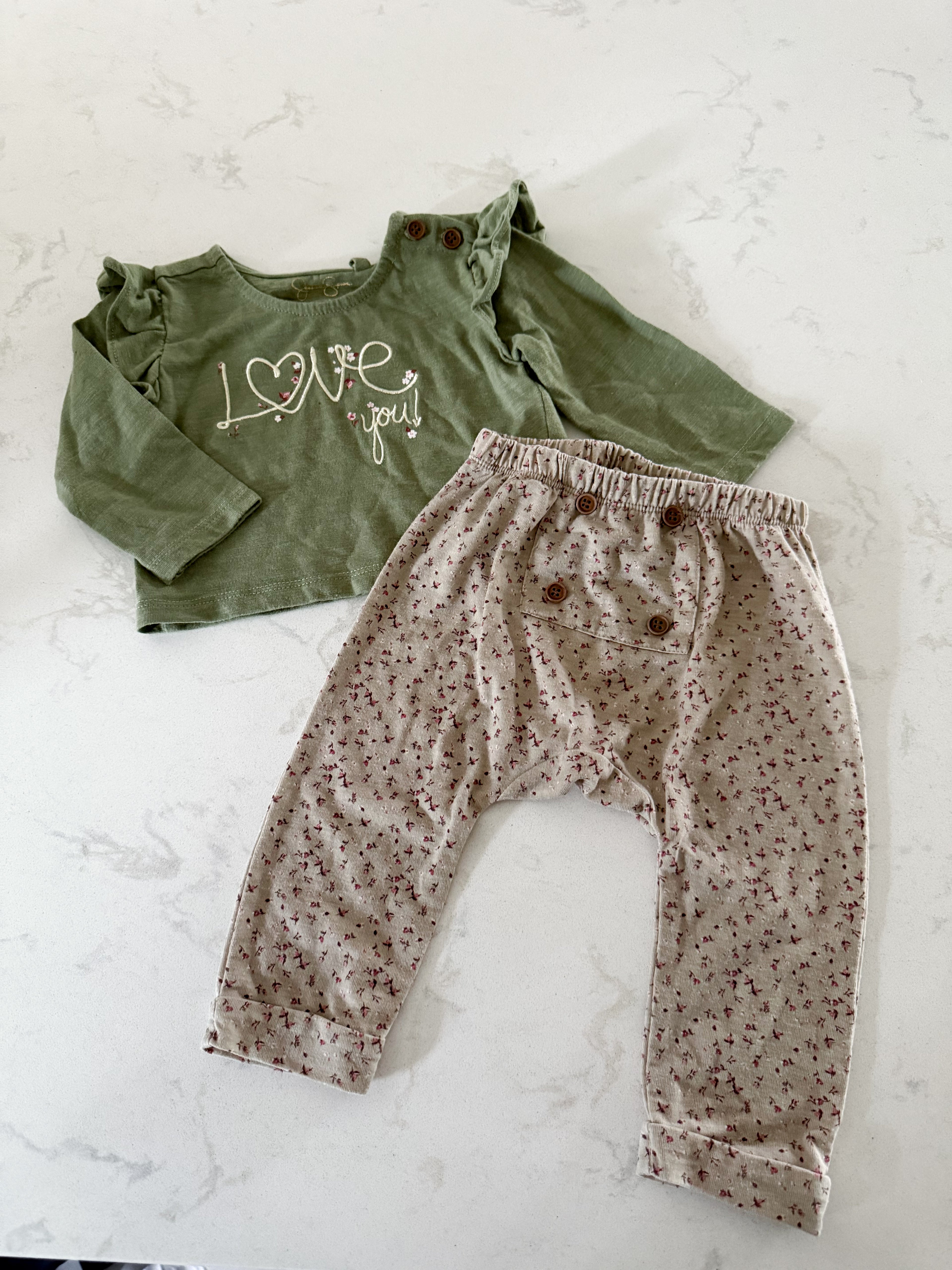 Jessica Simpson- 6-9m- GUC- two piece embroidered floral set
