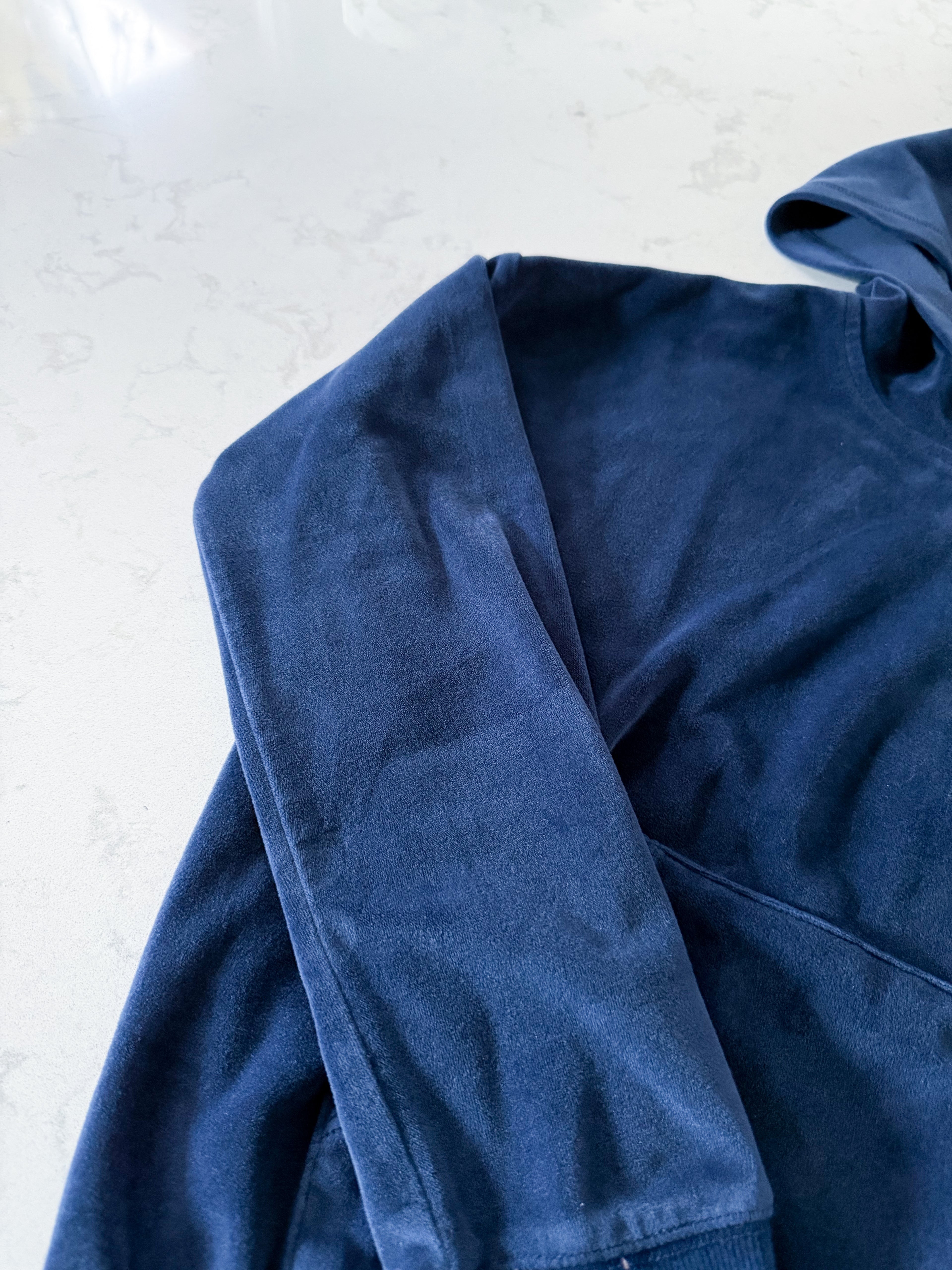 Oshkosh-14Y- VGUC- navy velvet matching hooded set