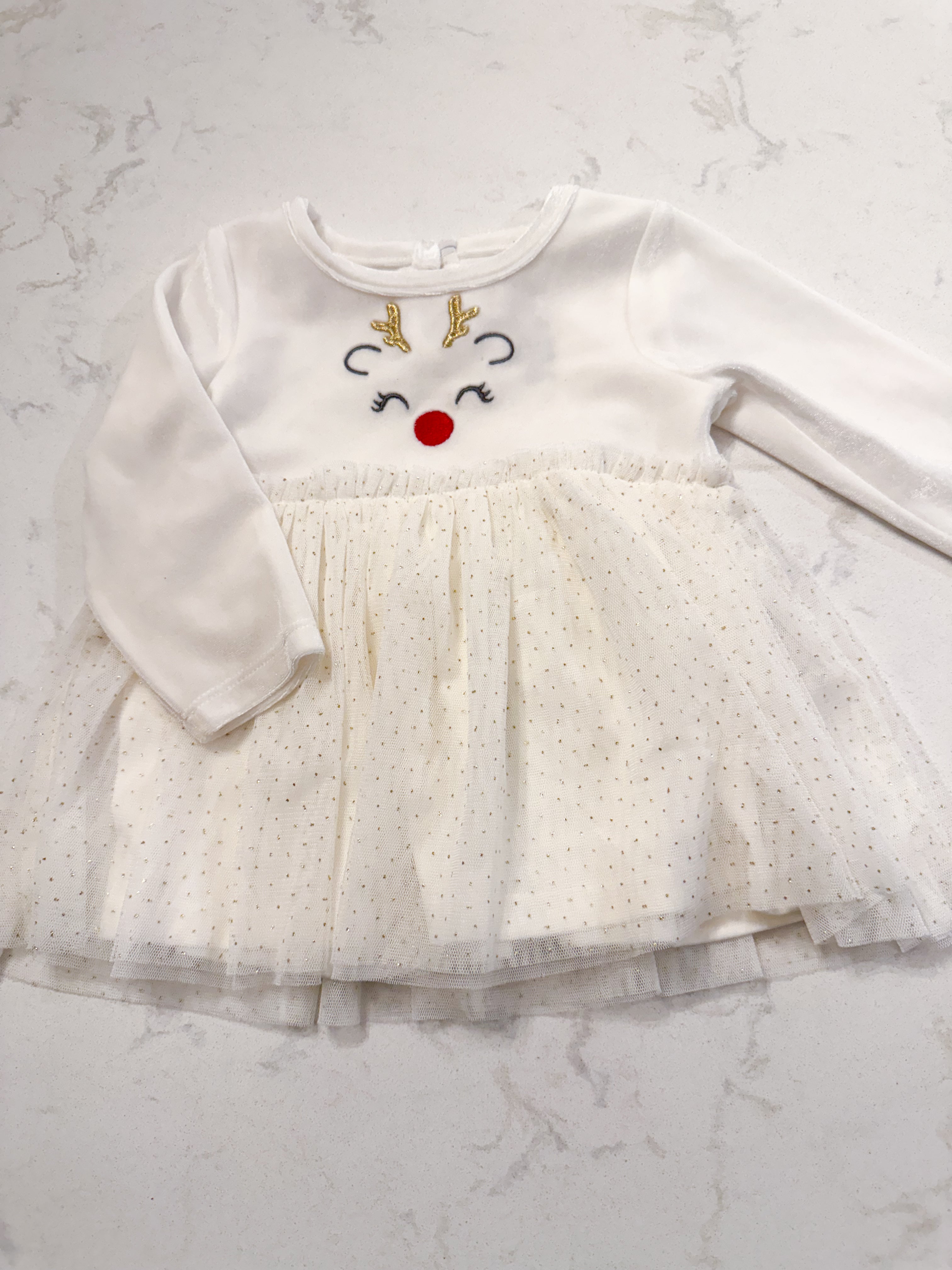 George- 6-12m- VGUC- white velvet like material dress with gold accented tulle.