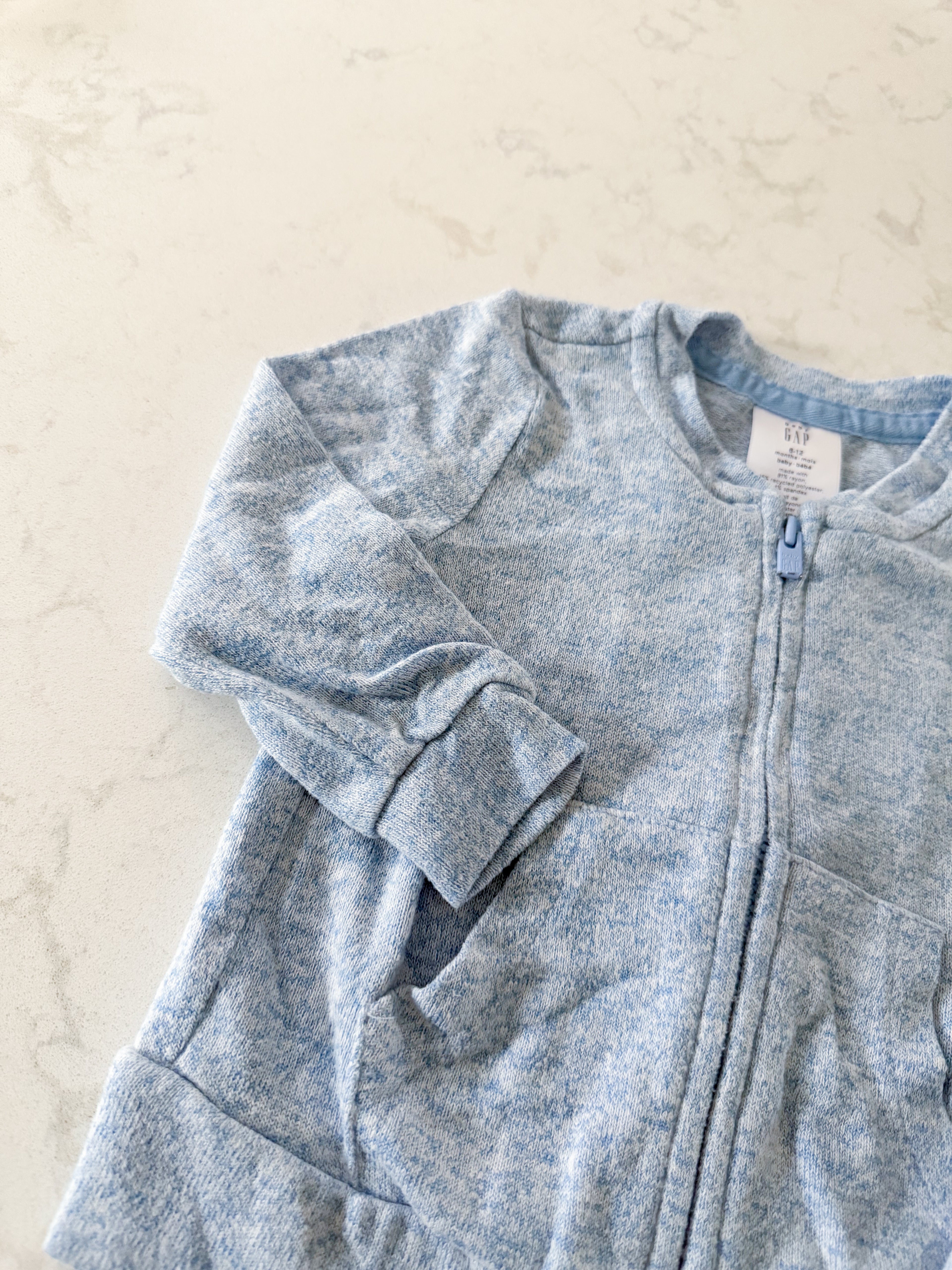Baby Gap- 6-12m- VGUC- light blue slouchy knit set