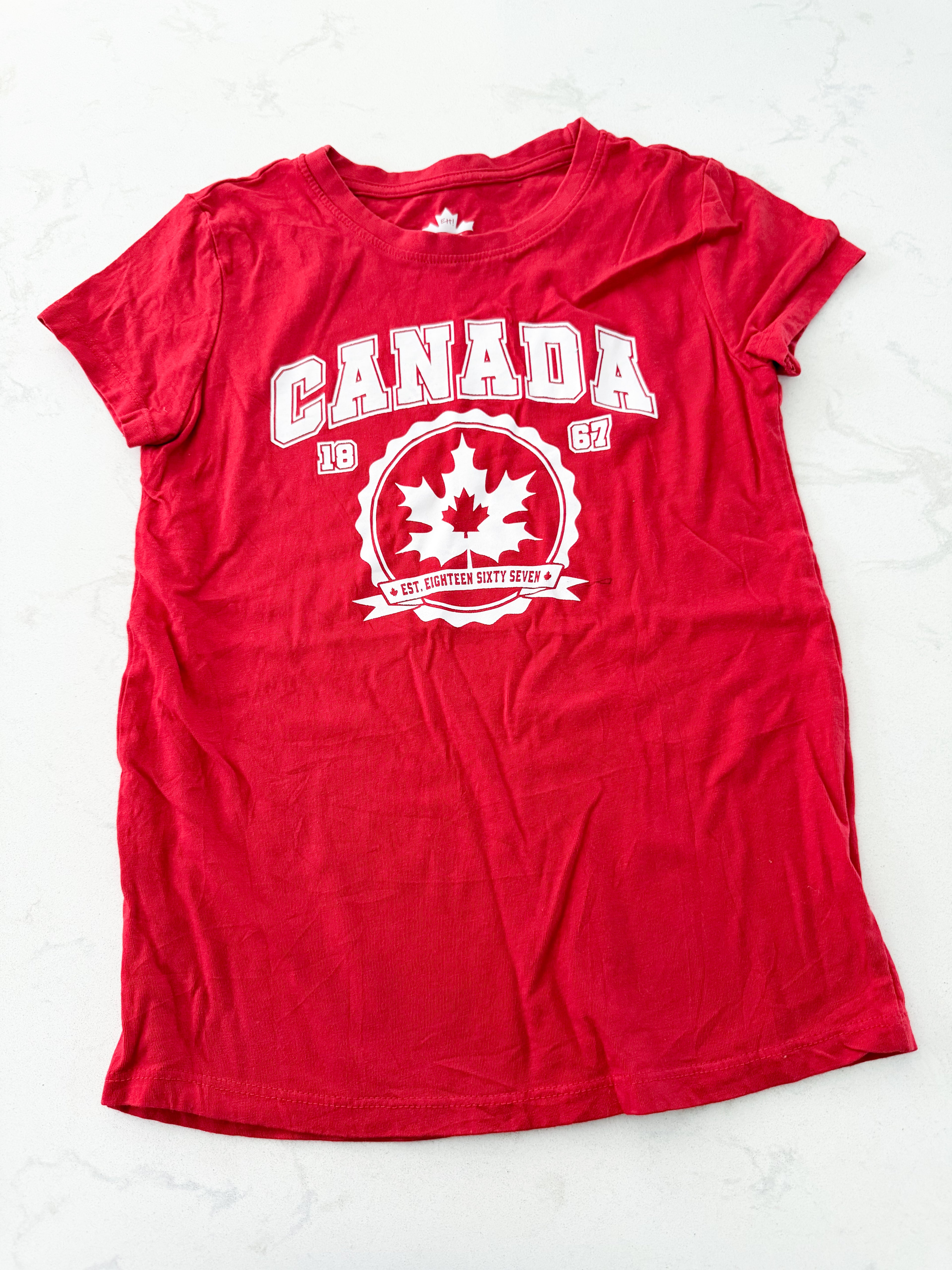 Eh!- 7/8Y- VGUC- red t shirt with Canada graphic jk