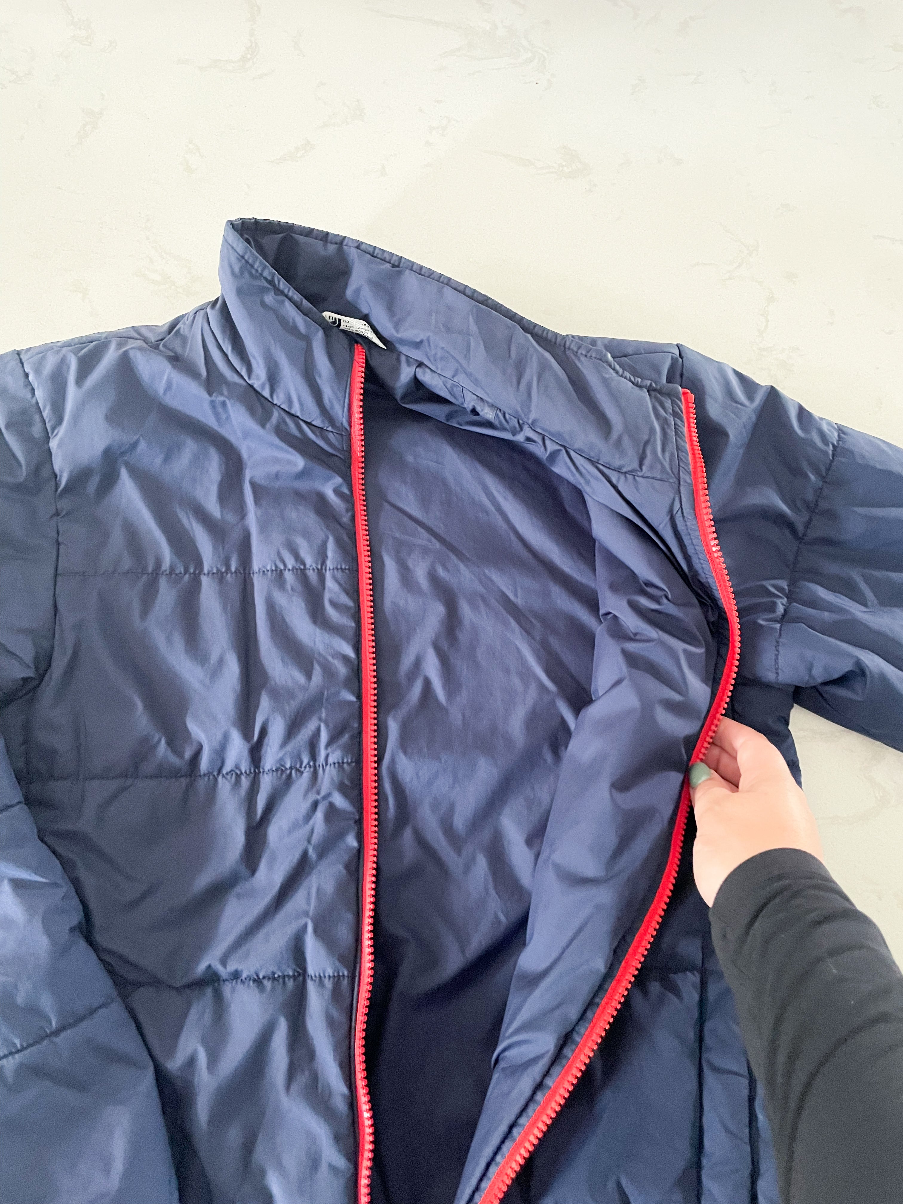 The North Face- 14-16Y-PLAY- navy puffer jacket with red zipper