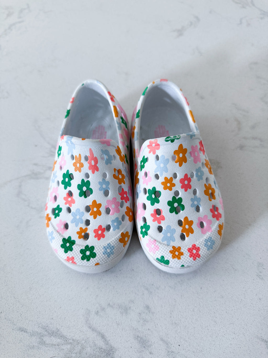 Old Navy- 5C- VGUC- white slip ons with multicoloured florals