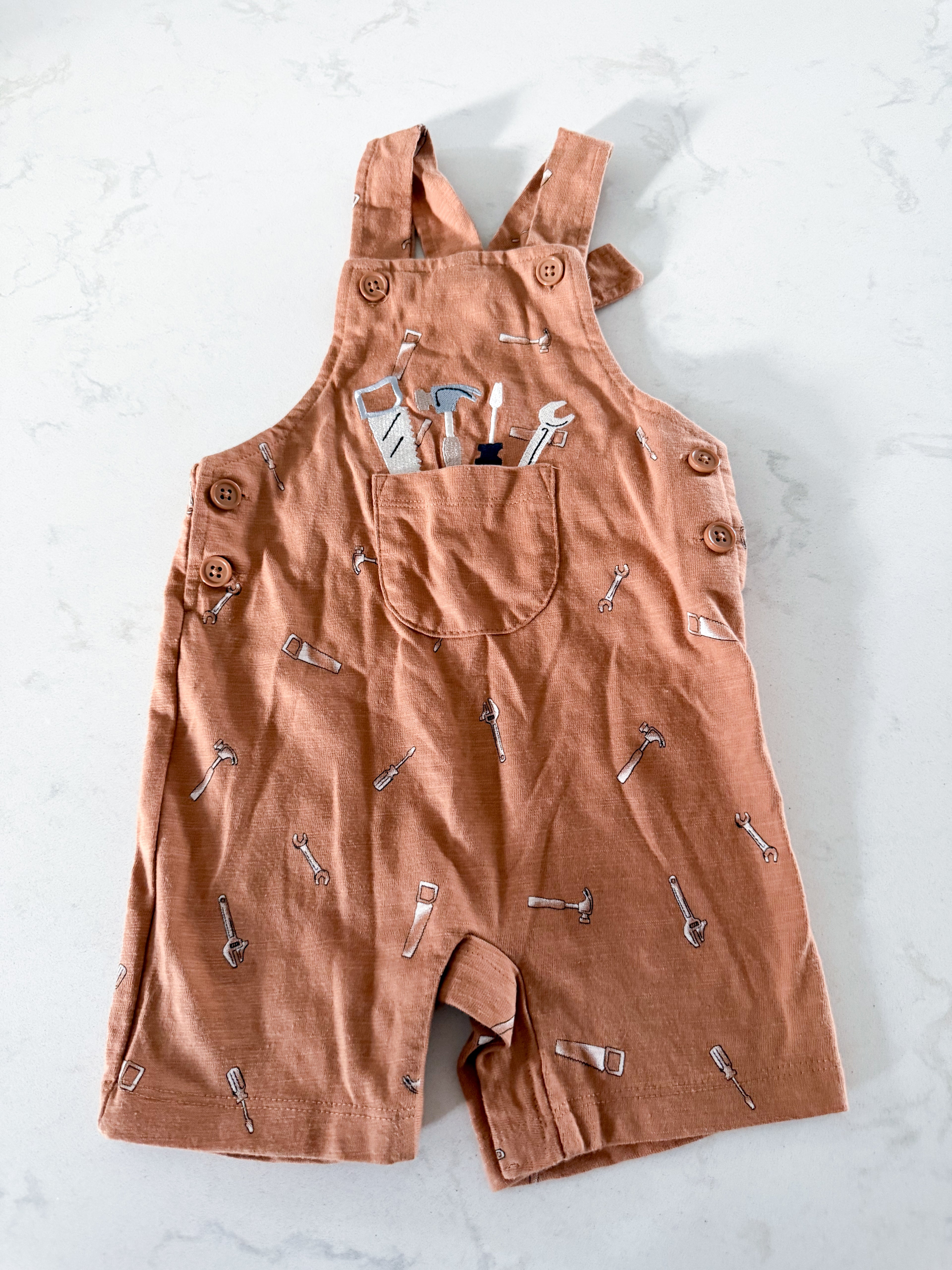 Pekkle- 18m- VGUC- brown short cloth overalls with embroidered tools