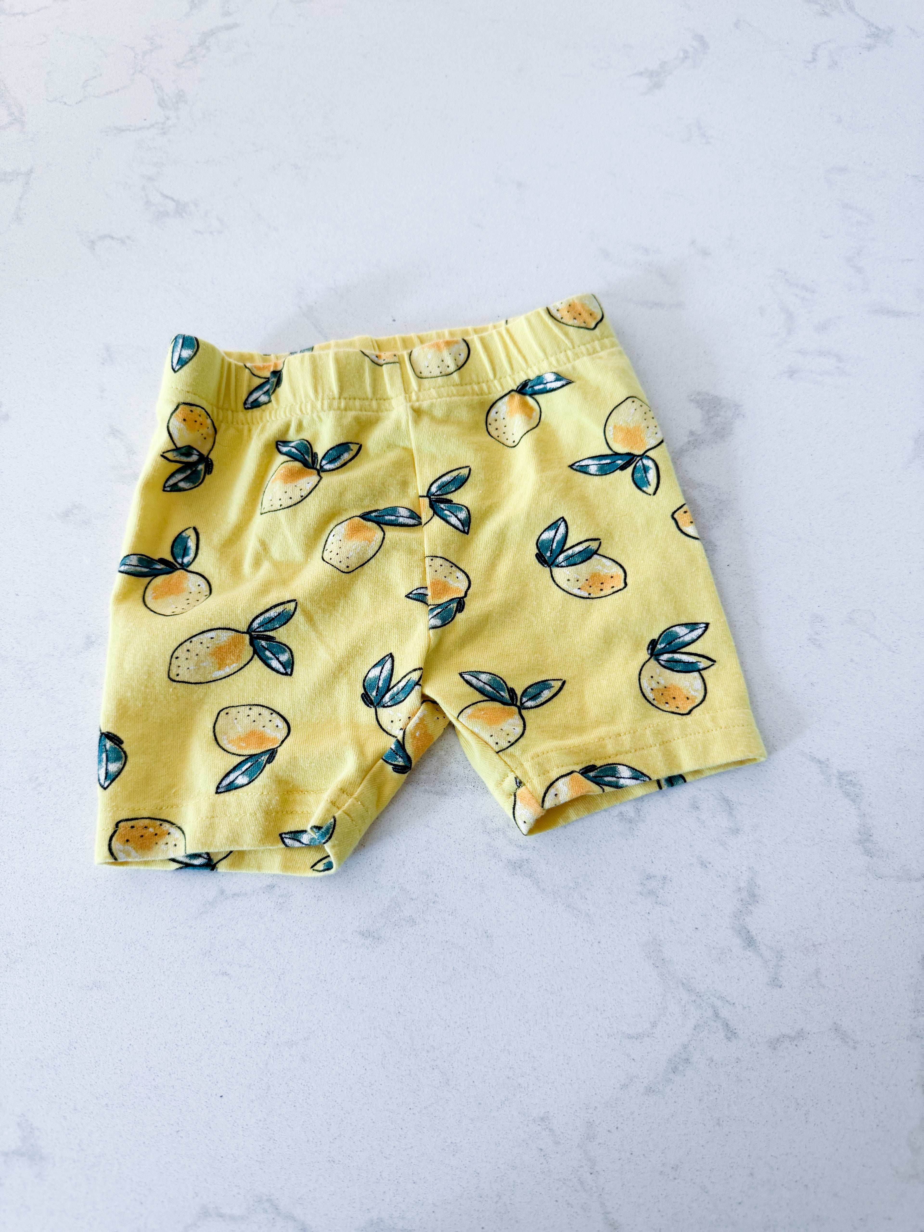 George- 6-12m- VGUC- yellow spandex shorts with lemons