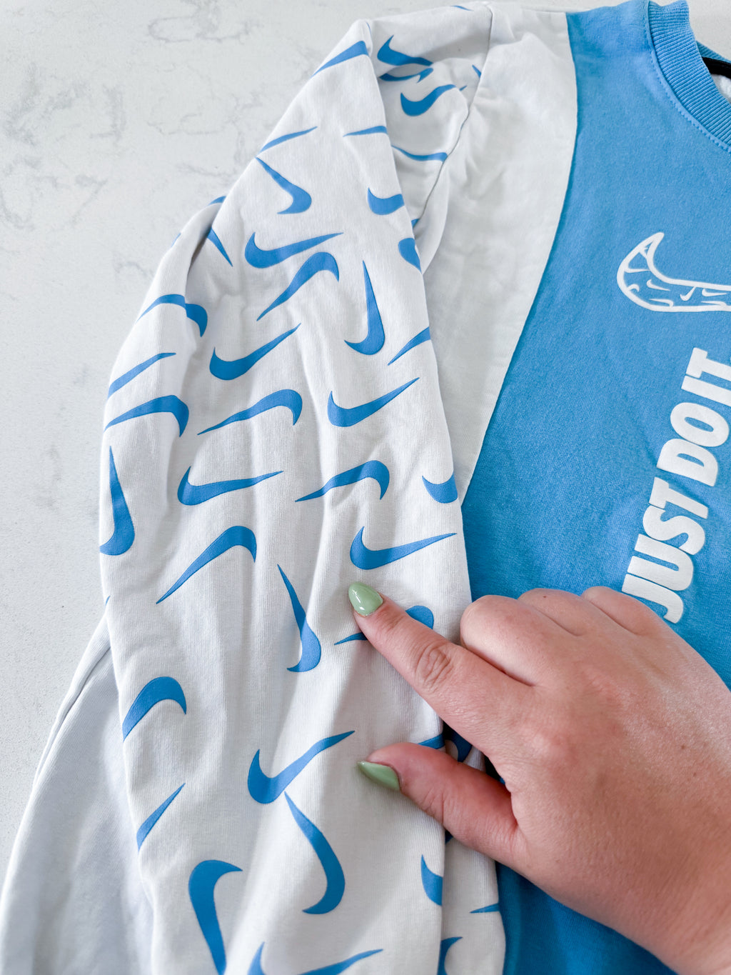 Nike- 13-14Y- PLAY- white and light blue crewneck sweater with logo all over